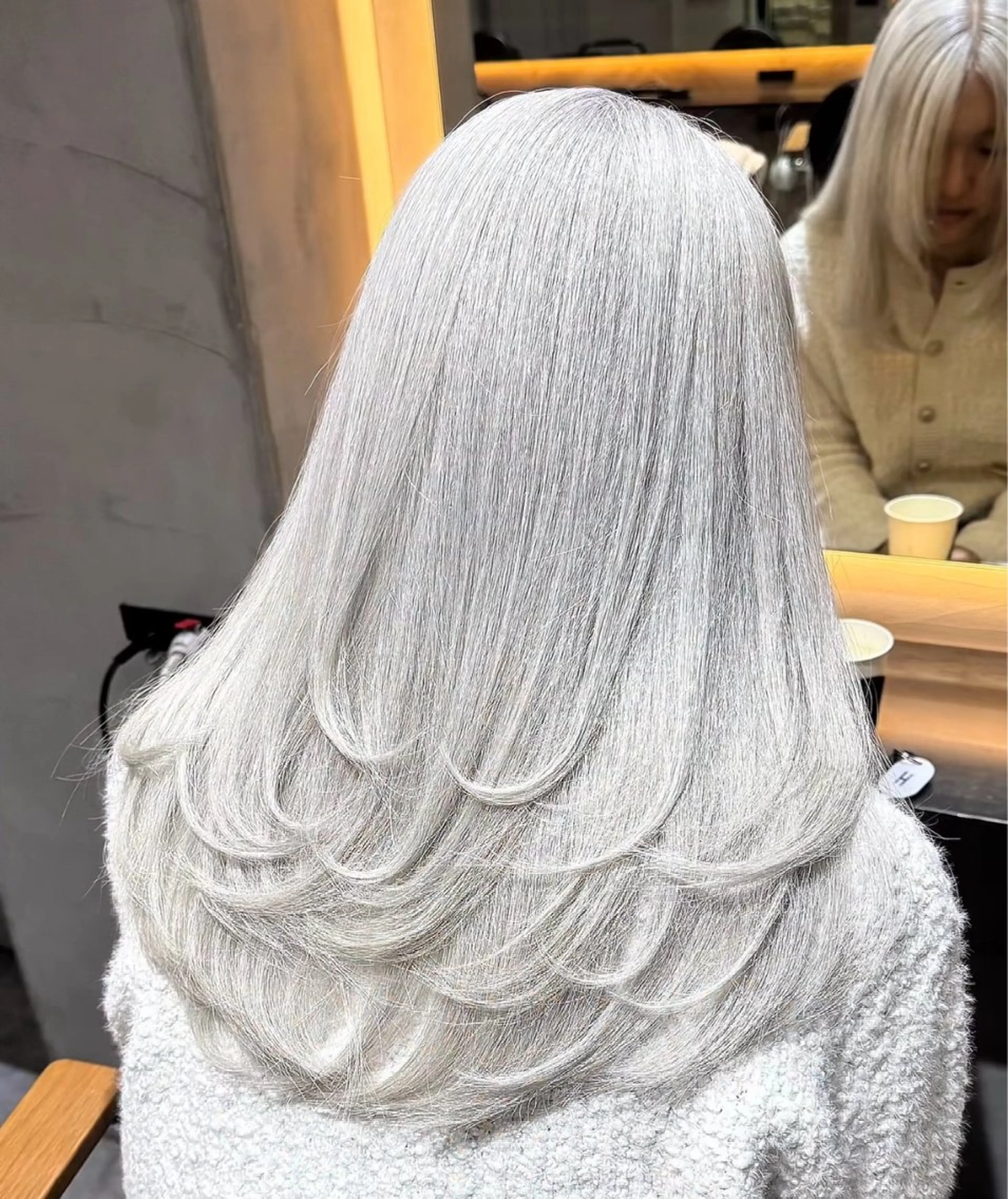 カラー ブリーチ ハイトーンカラー 髪質改善 木村 ハルカのヘアスタイル