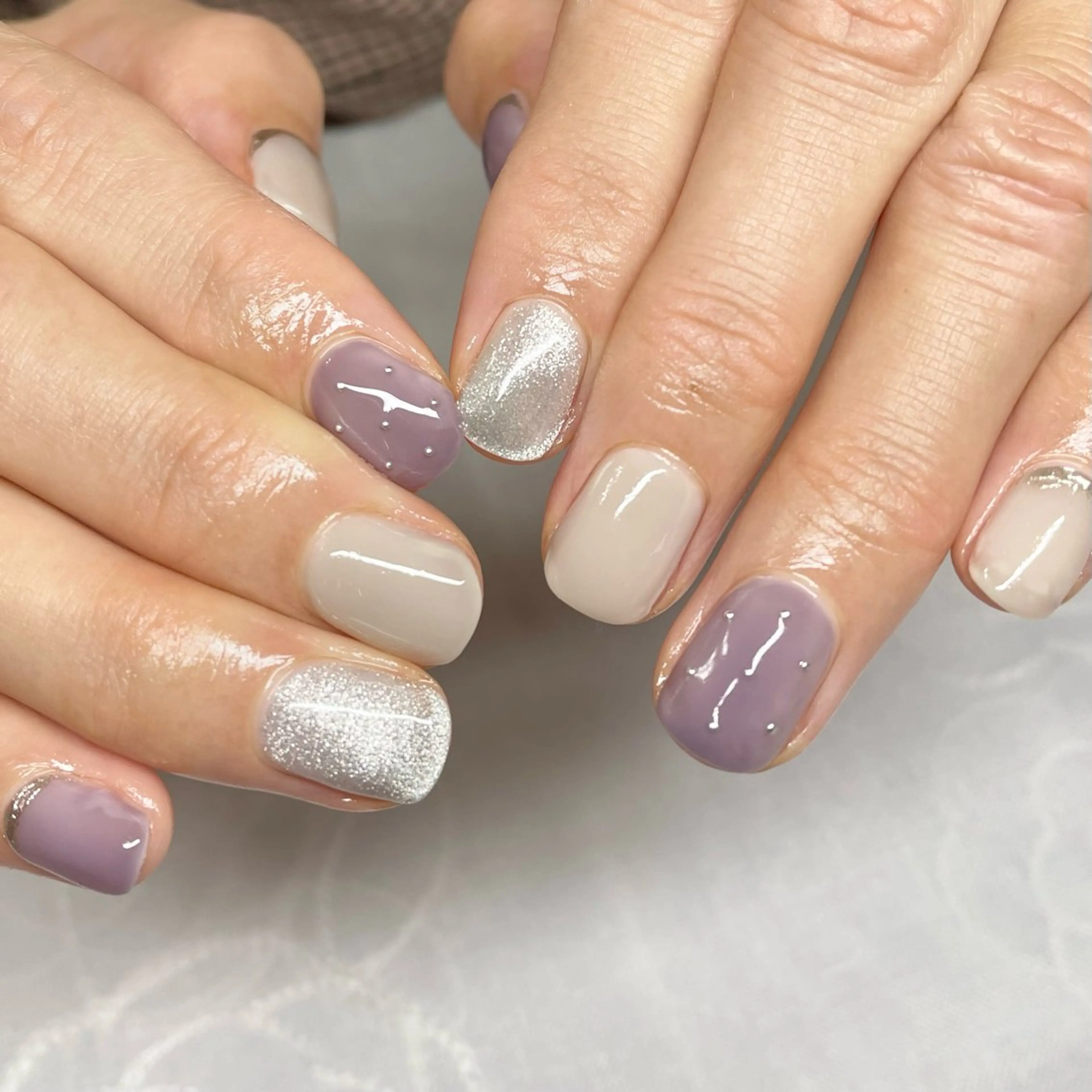 ネイル ゴールド マグネットネイル シルバー nailroom lilasのネイルデザイン