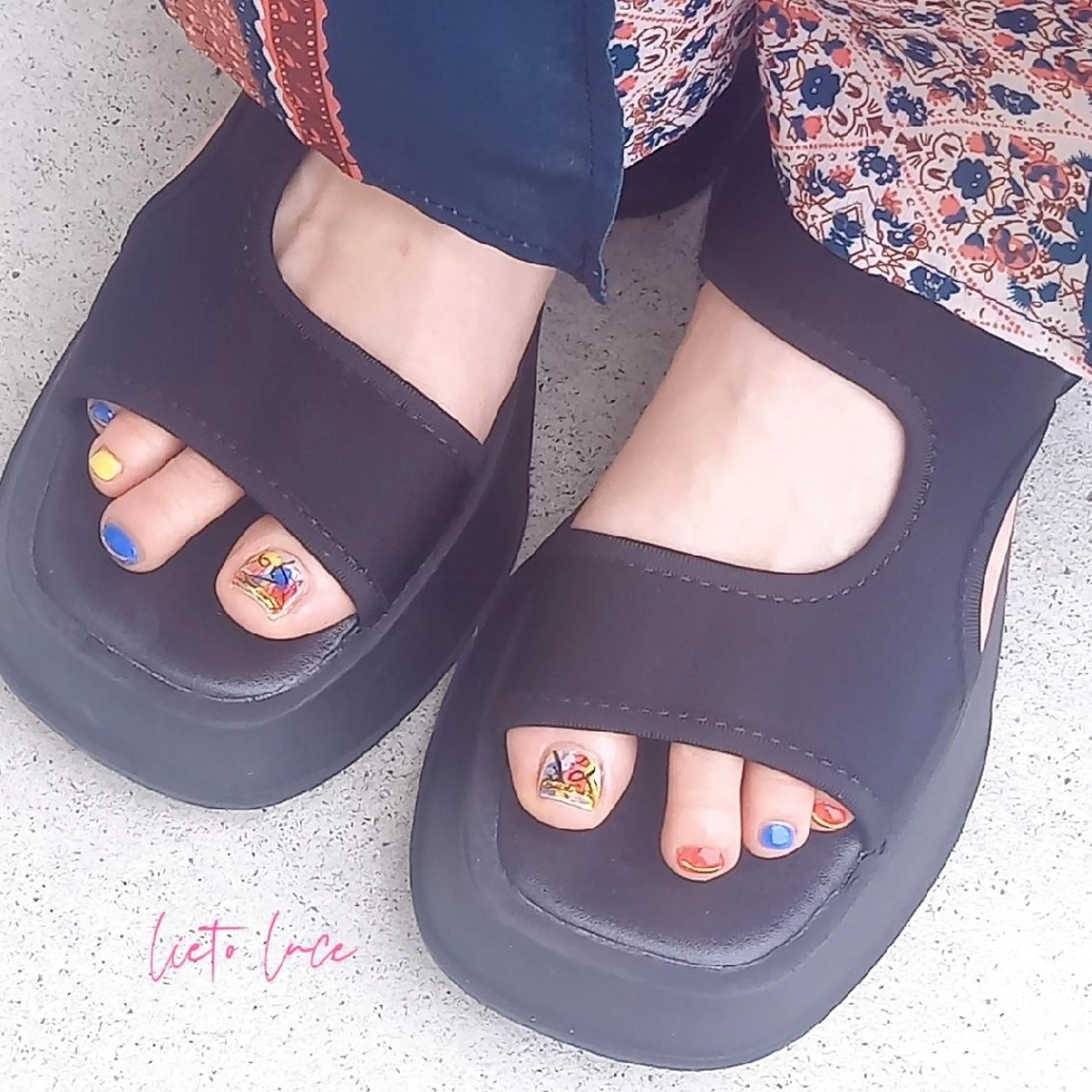 ネイル ニュアンスネイル フットネイル lieto luce Yukaのネイルデザイン