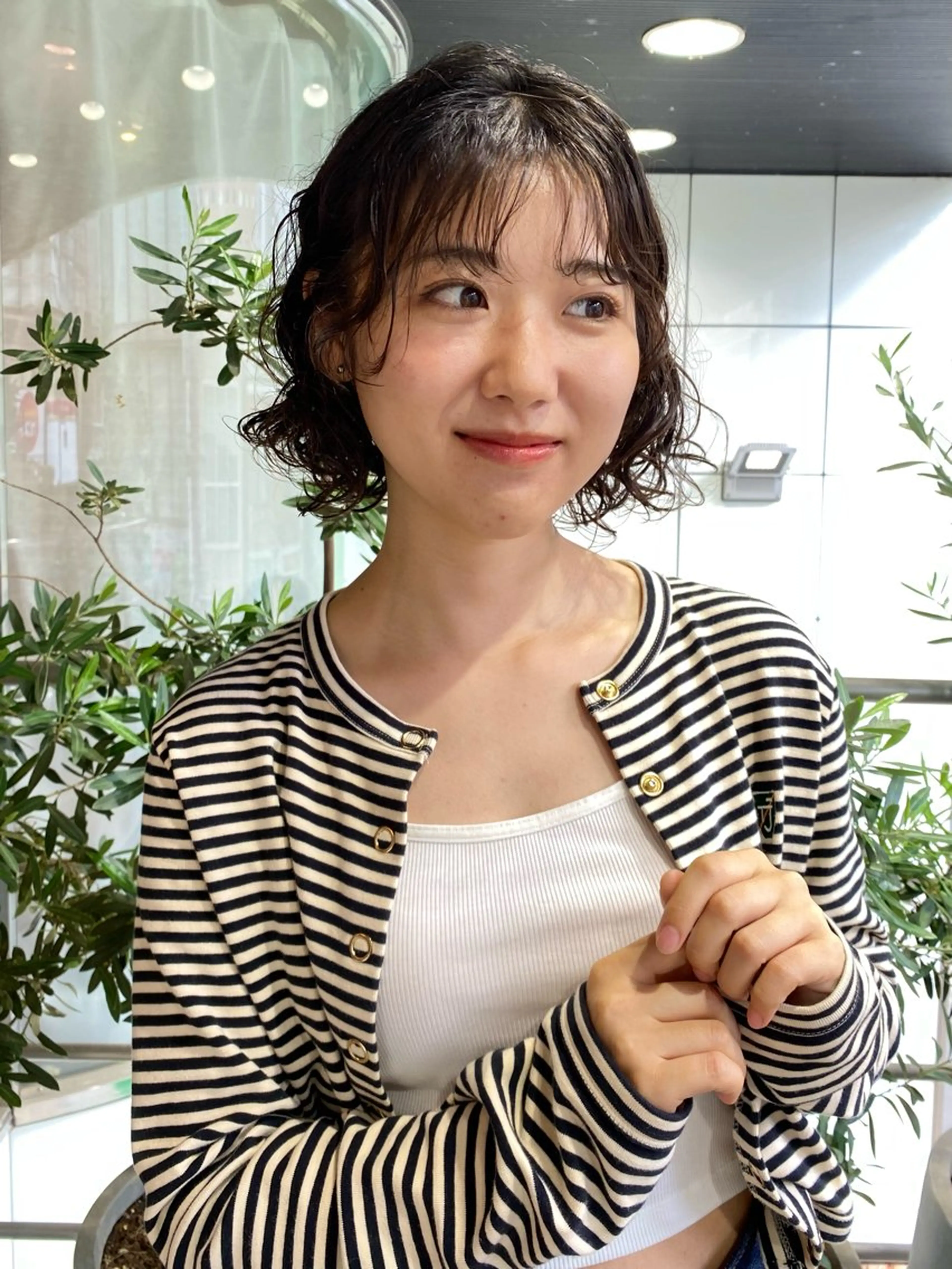 セミロング カラー セミロングパーマ ベージュカラー ブリーチ ブルーカラー ケアブリーチ カット パーマ トリートメント ヘッドスパ 似合わせカット パーマ/コトミ🐸のヘアスタイル