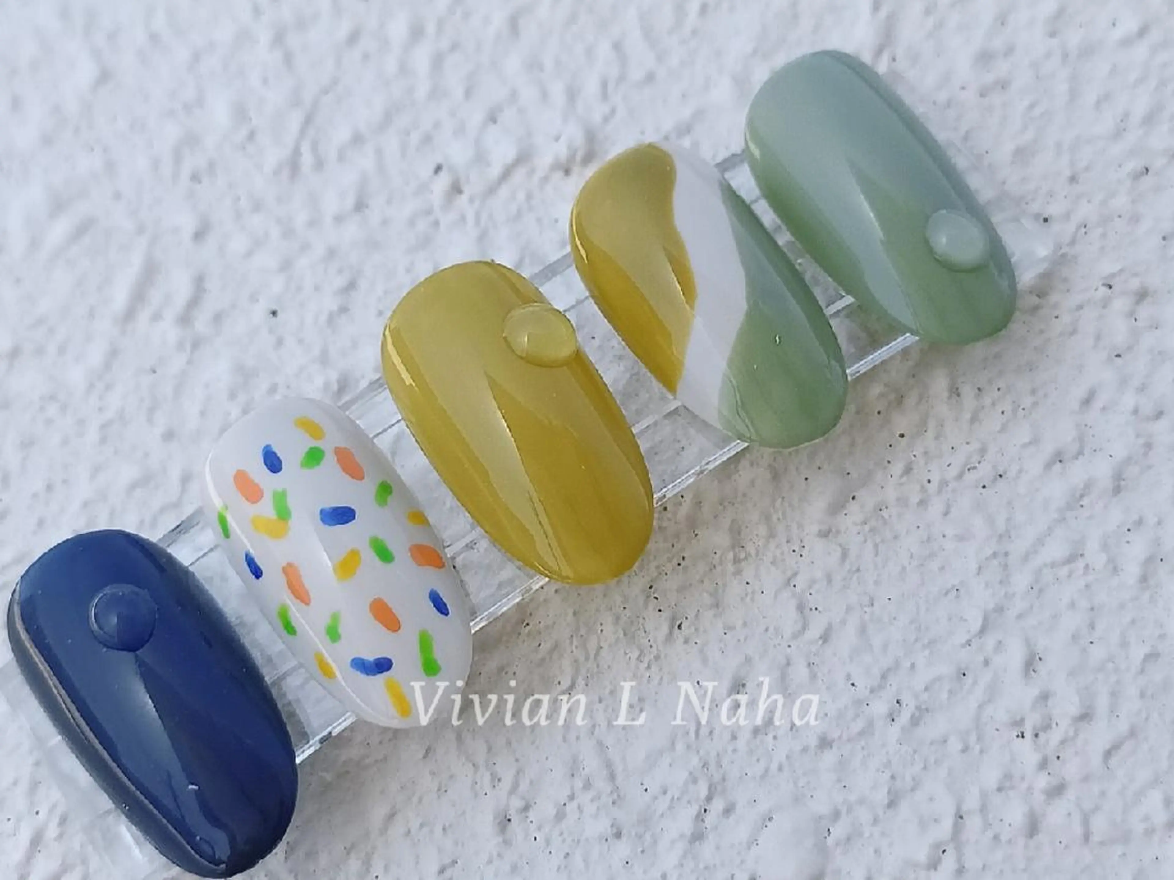 ネイル ハンドネイル Vivian L Naha  Tia　のネイルデザイン