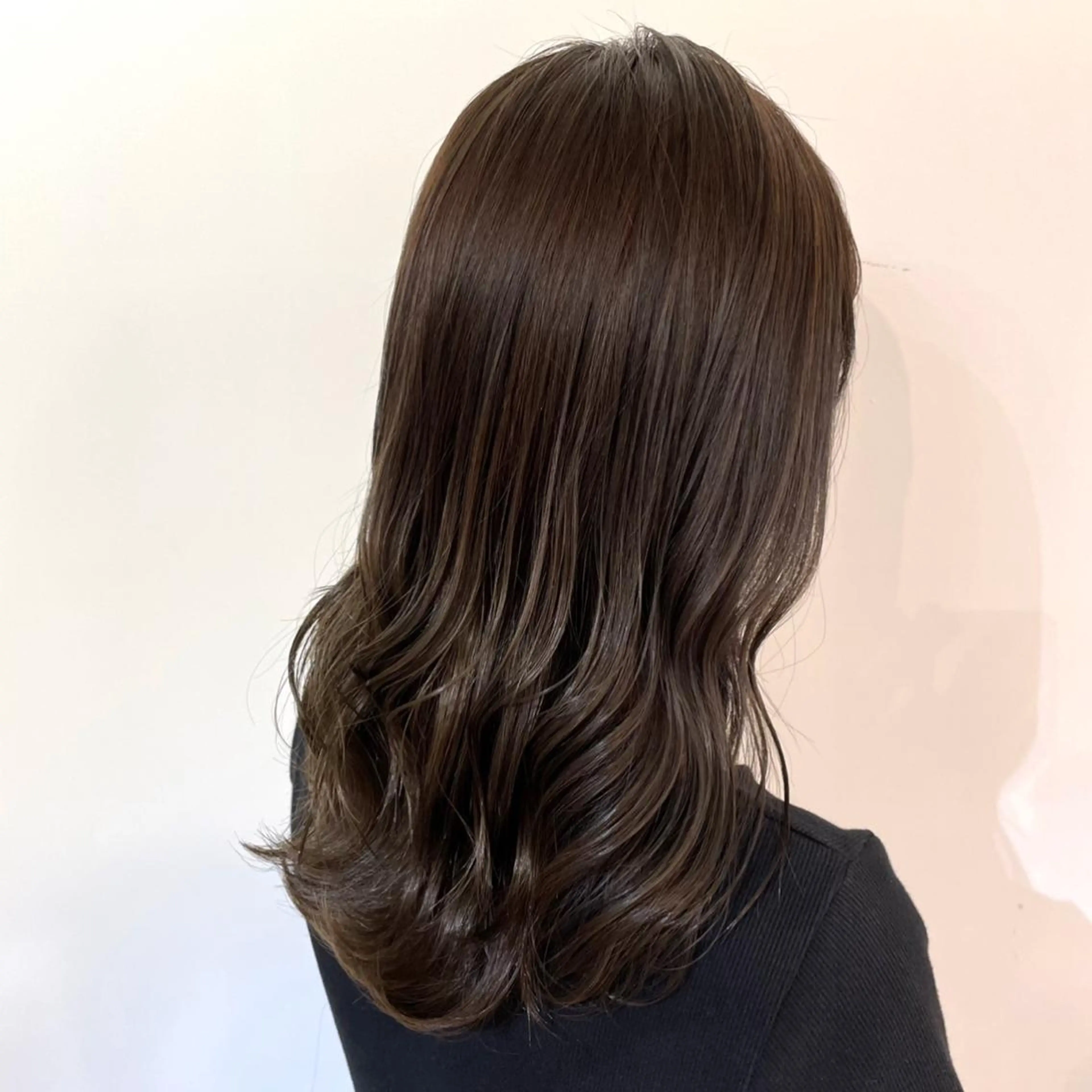 セミロング カラー ヘアカラー 佐藤 梨里花 ❤︎のヘアスタイル