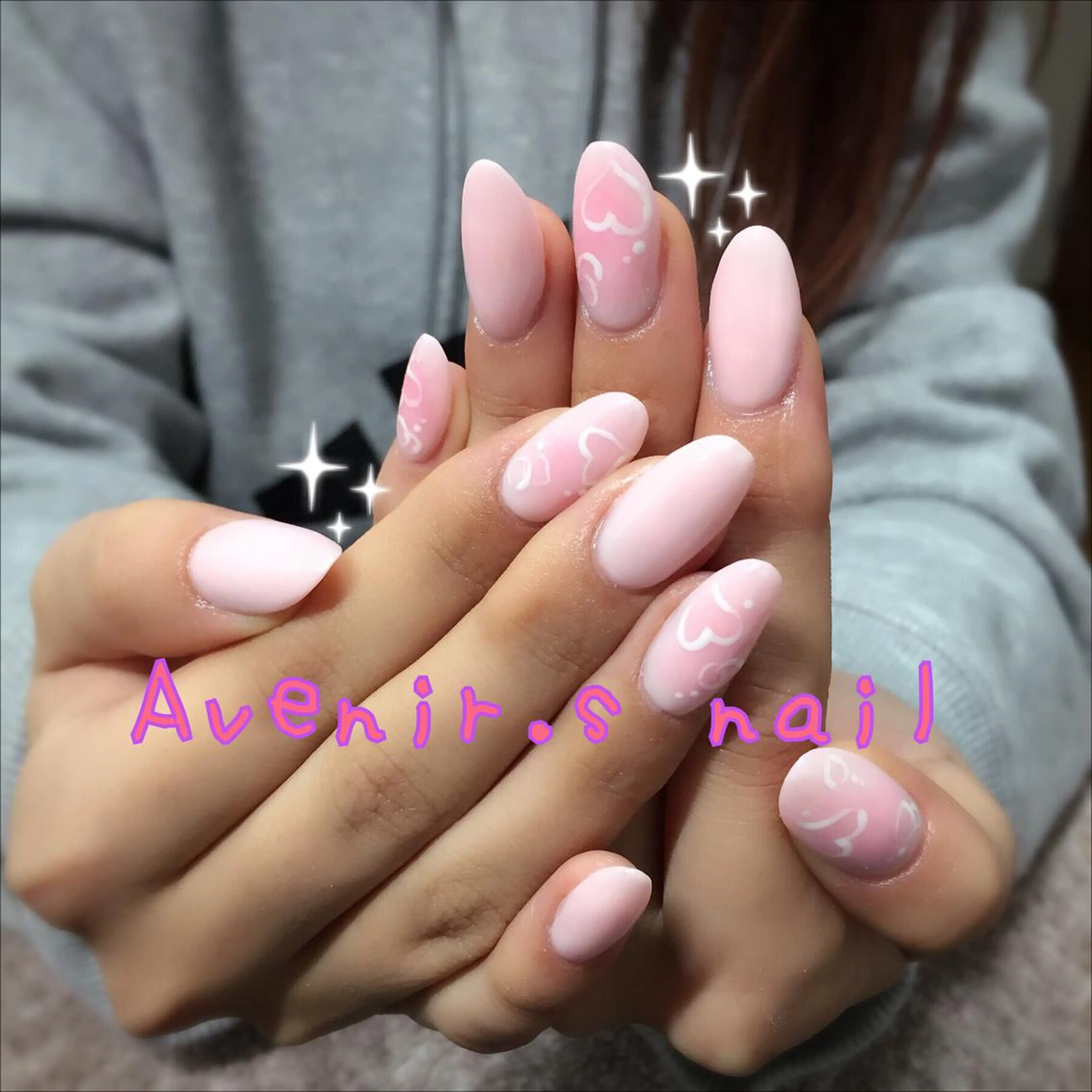 ネイル チークネイル ハート スカルプネイル Home Salon Avenir.のネイルデザイン