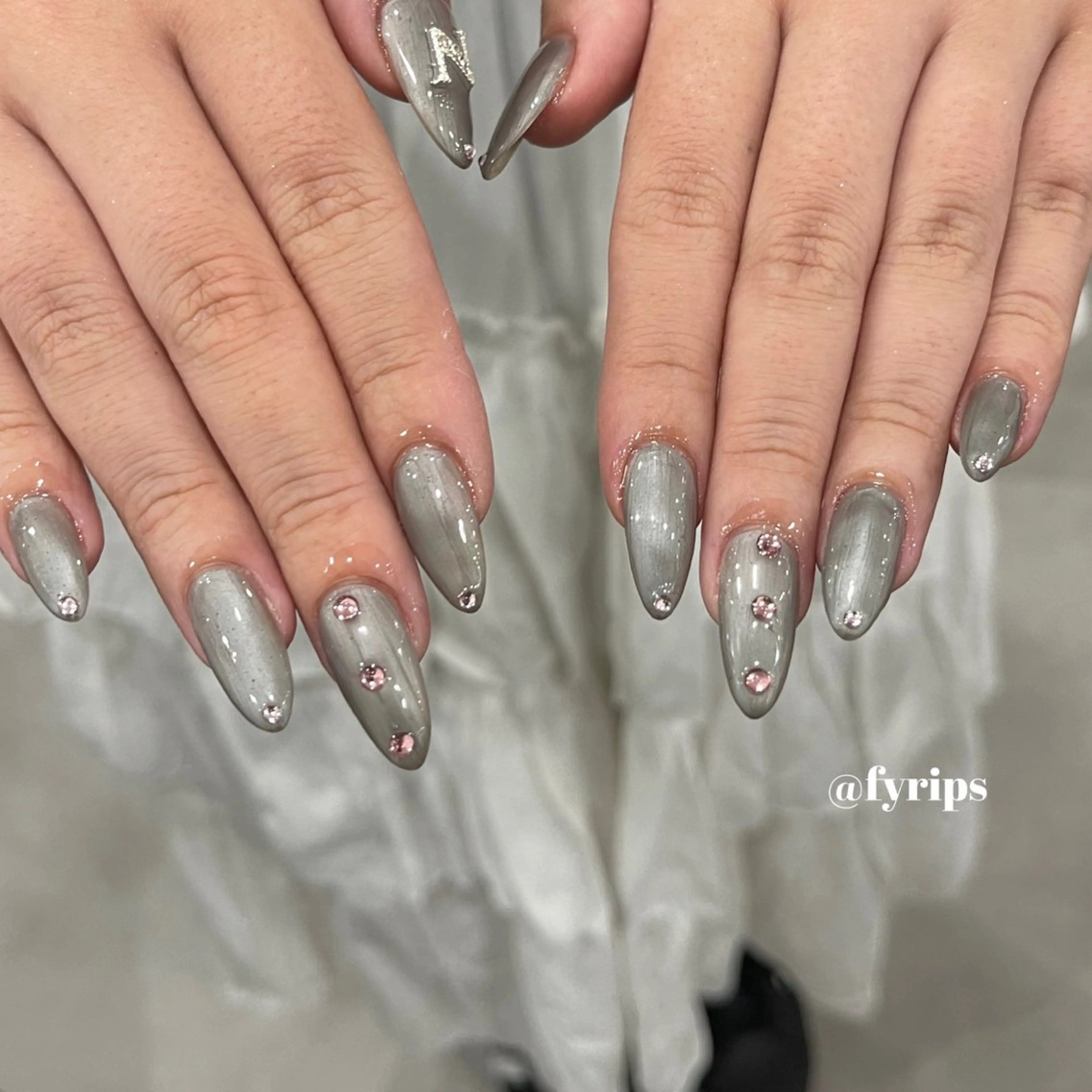 ネイル ピンク ストーンネイル ハンドネイル karin 【吉祥寺ネイル】のネイルデザイン