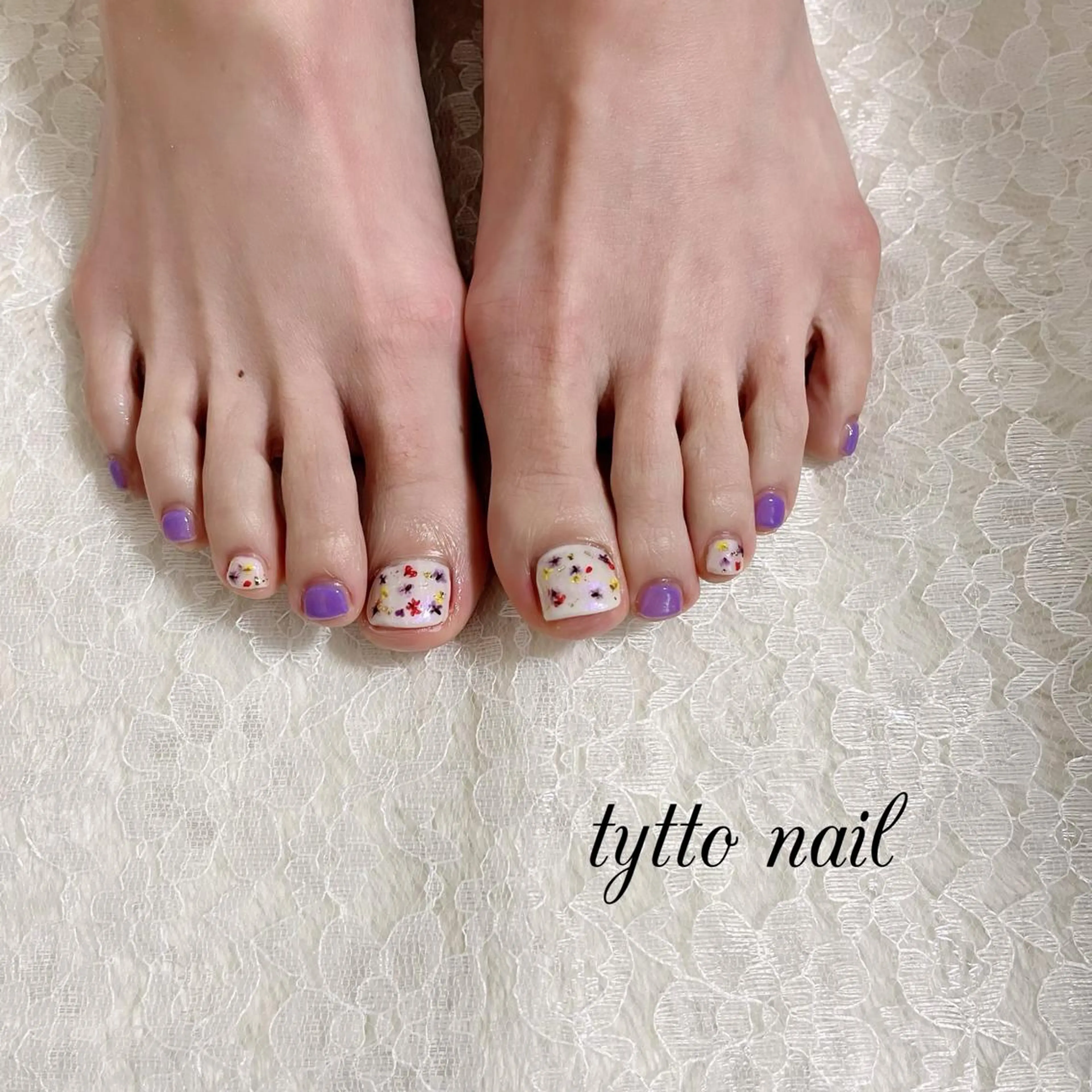 ネイル オーロラネイル フラワーネイル フットネイル オフィスネイル ワンカラーネイル tytto nail ❤︎‪‪eri‪‪のネイルデザイン