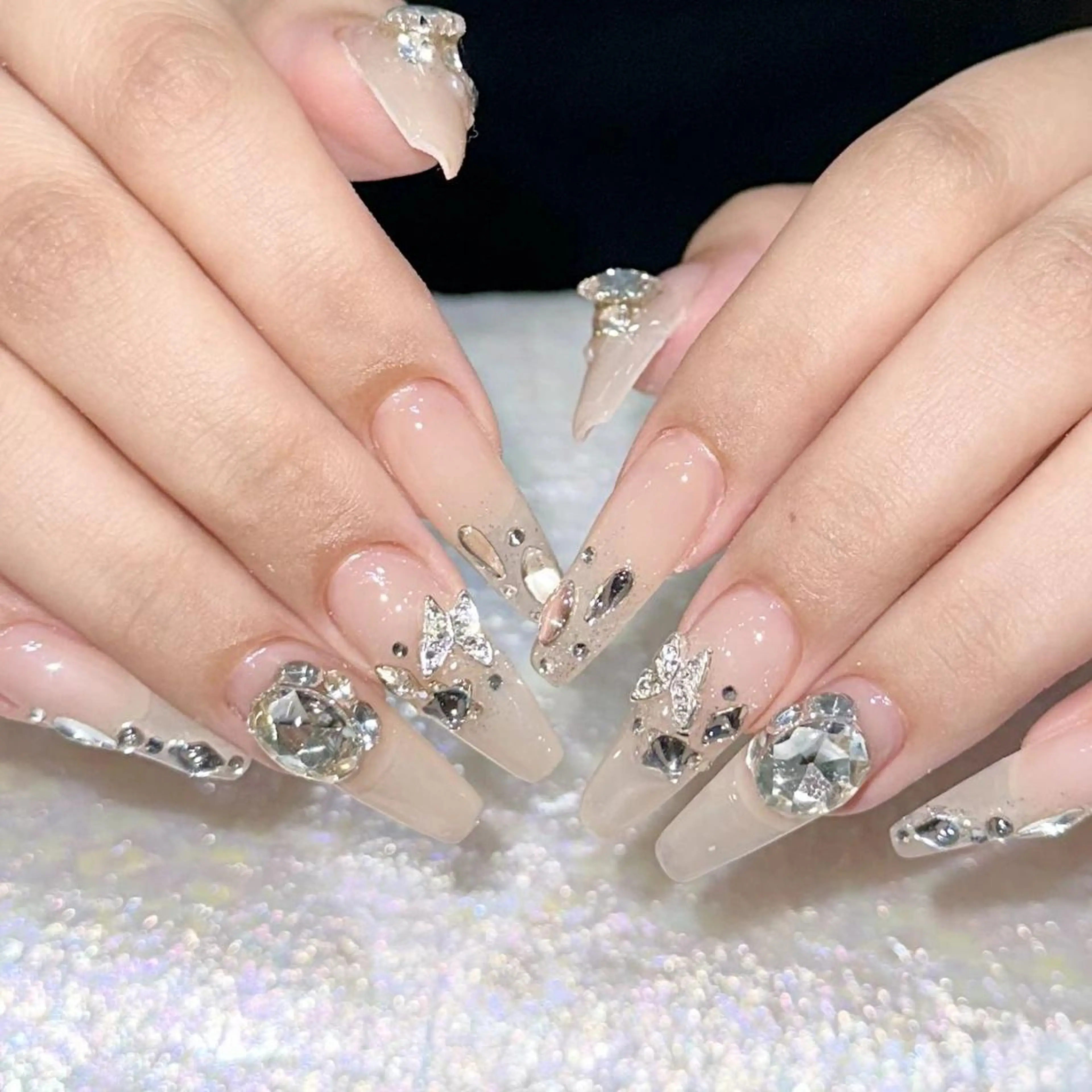 ネイル アートネイル 長さ出し ネイルチップ Queens テイのネイルデザイン