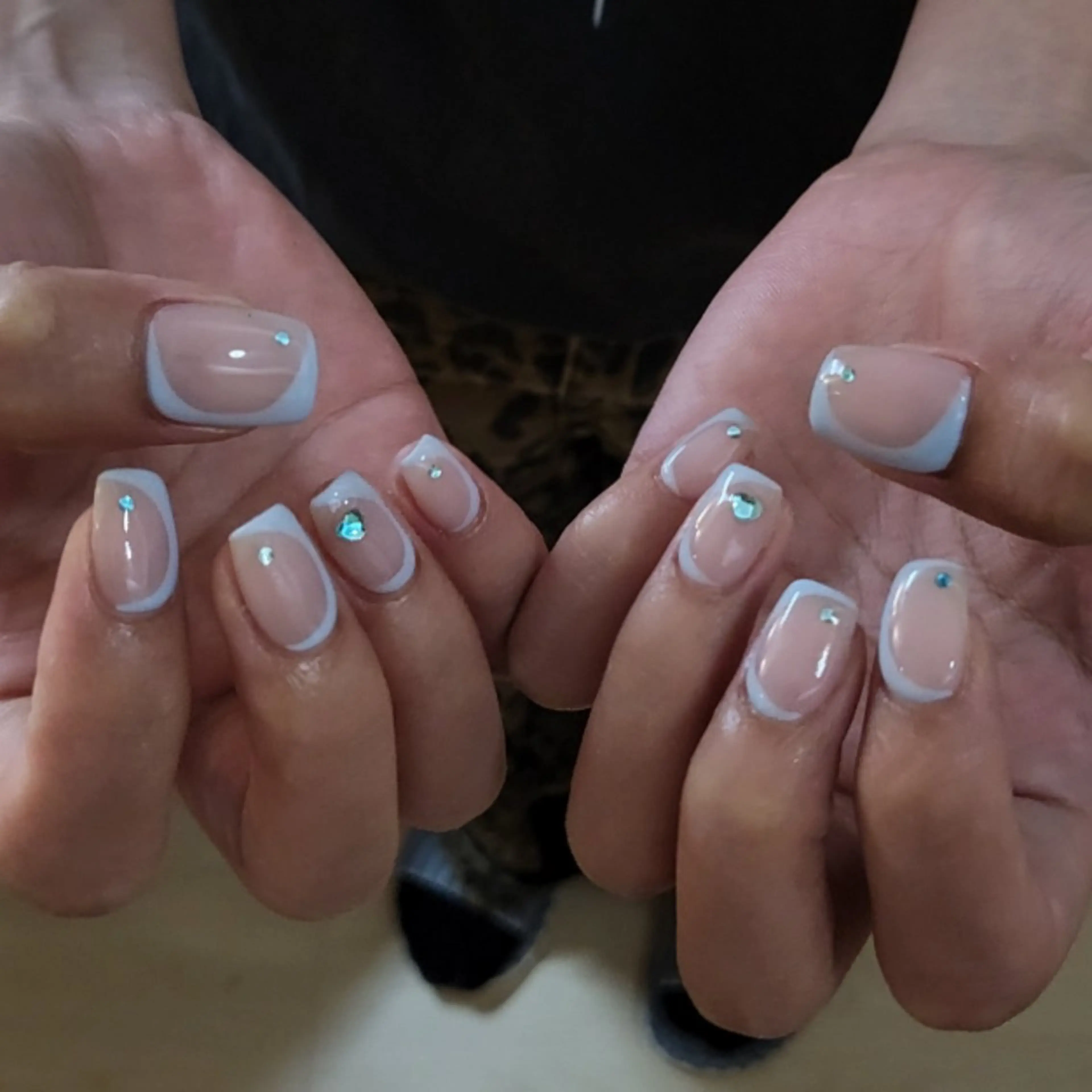 ネイル ハンドネイル フットネイル ハンドケア ease NAIL SALONのネイルデザイン
