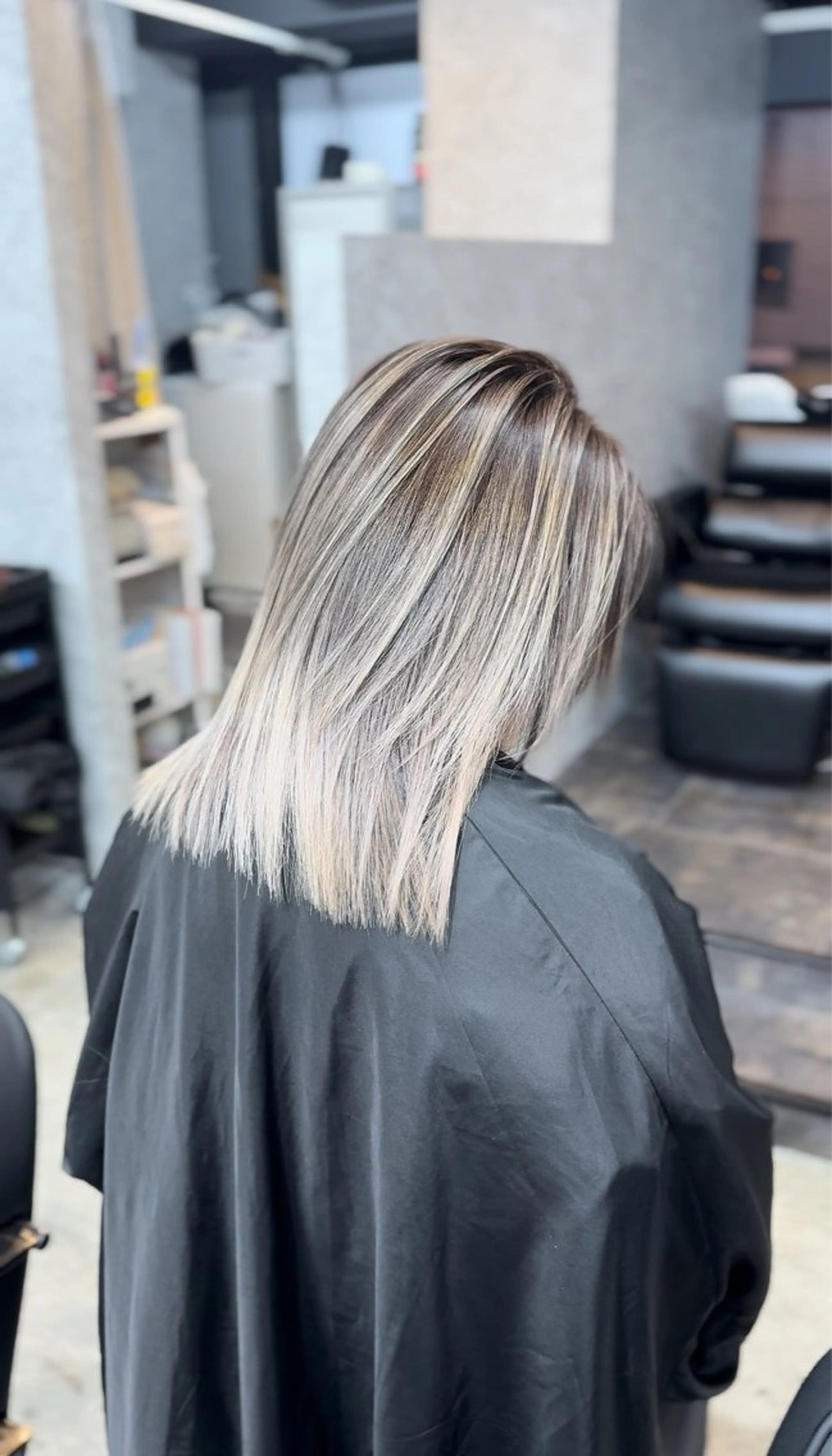 ミディアム LAWE. eyeのマツエク・マツパデザイン