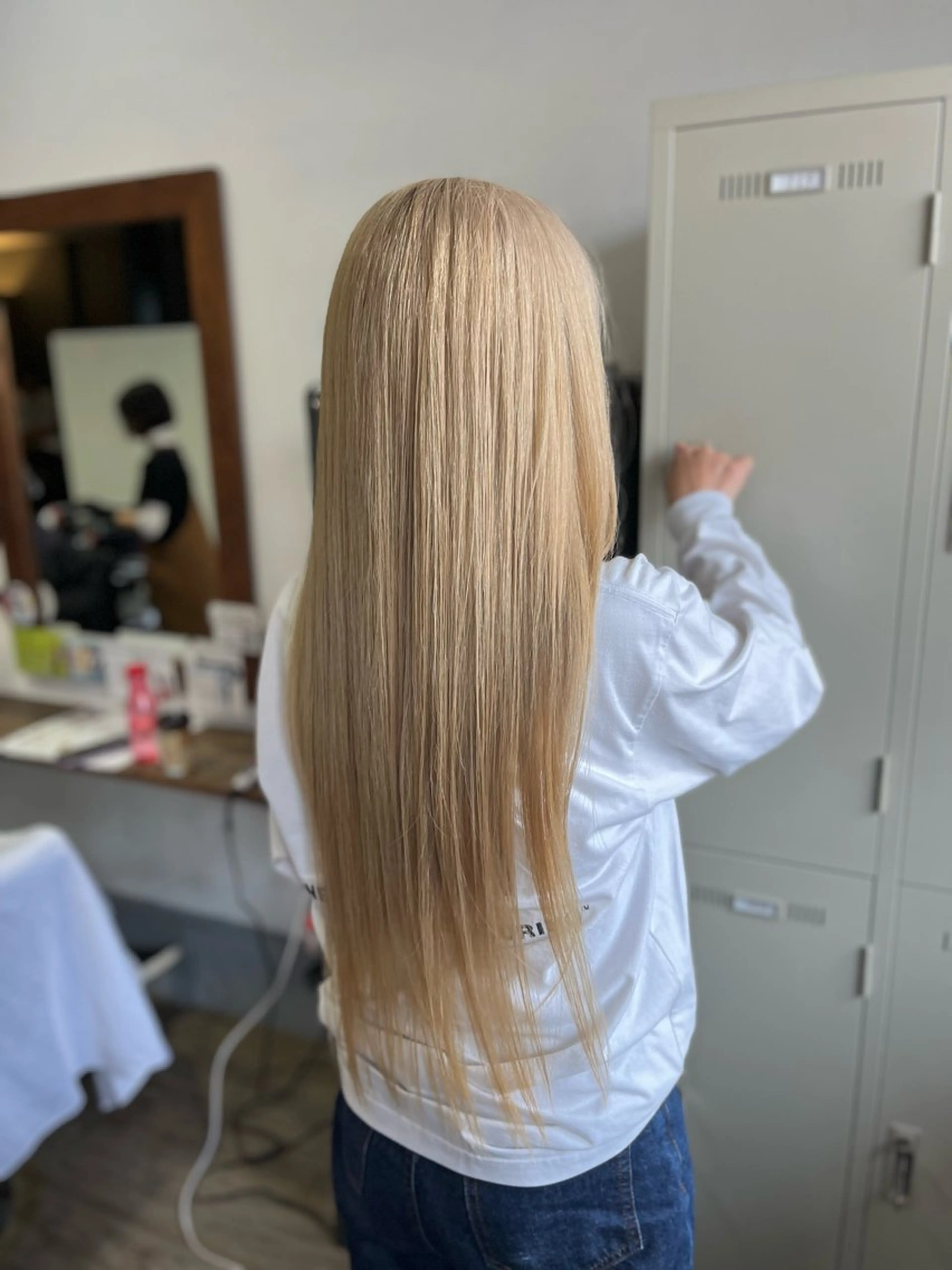ロング カラー ベージュカラー ホワイトベージュ olino【西田辺】 KAORIのヘアスタイル