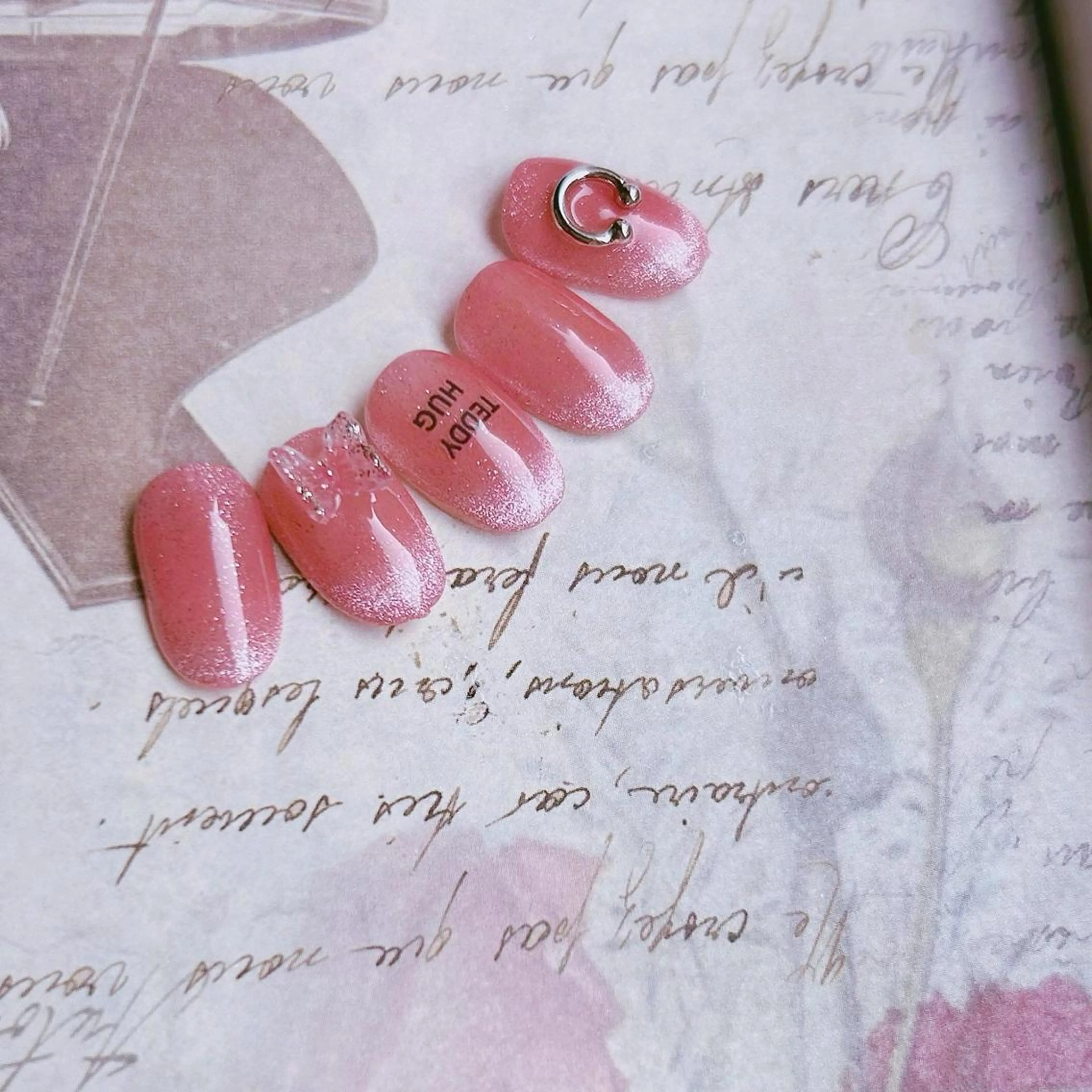 ネイル NOIROUGE所属・NOI ROUGEのネイルデザイン
