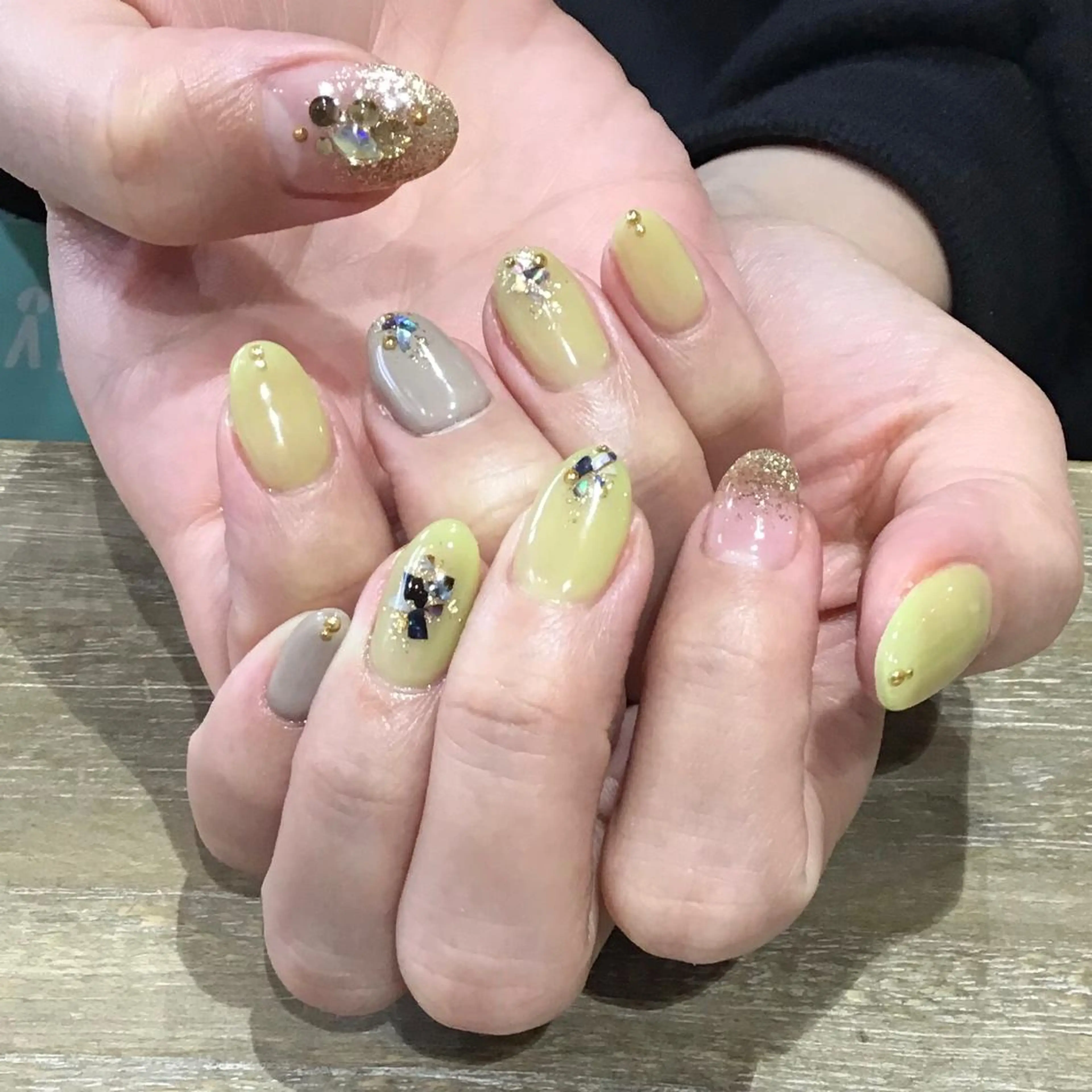 ネイル Nest 三田のマツエク・マツパデザイン