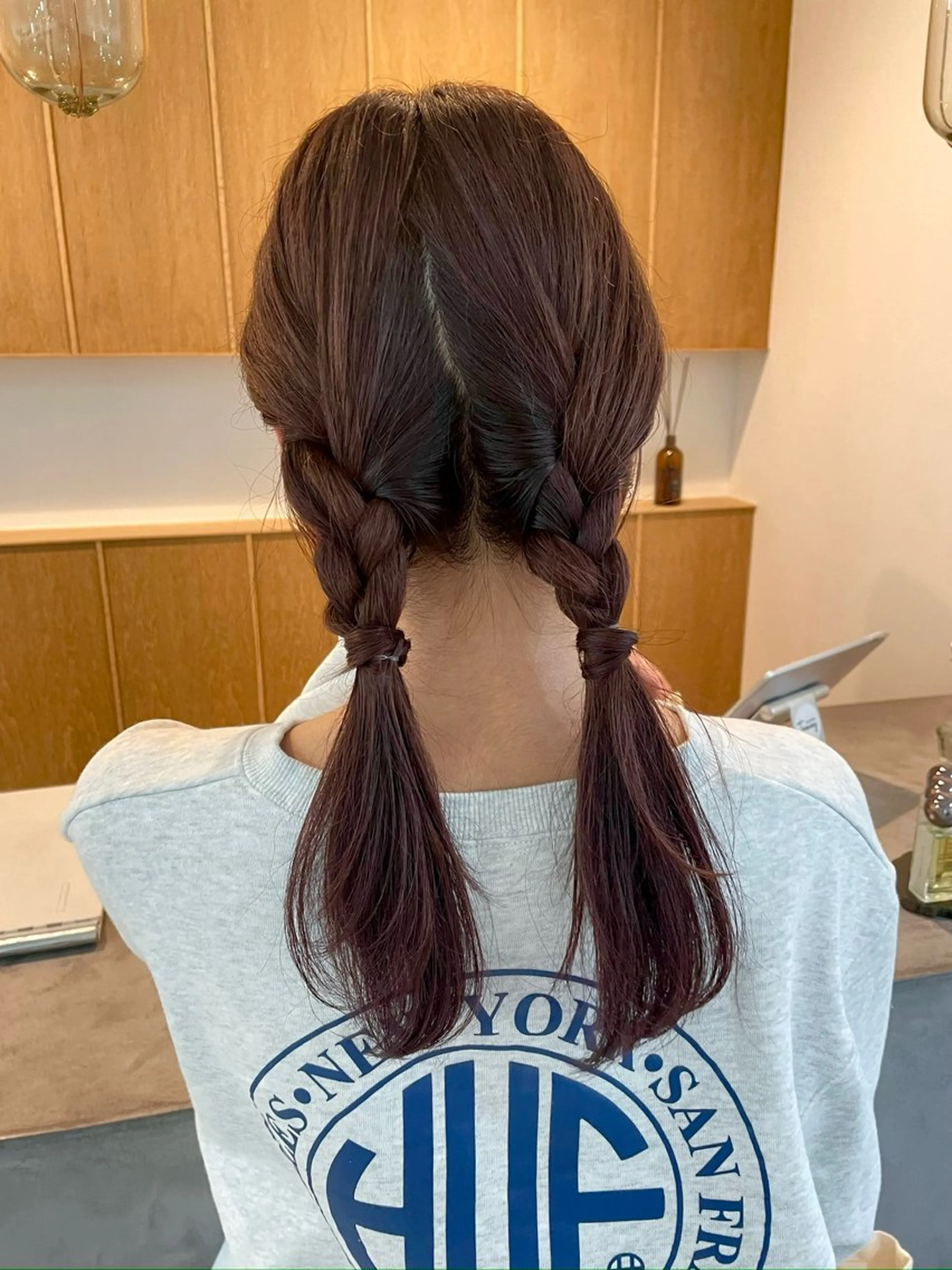 セミロング カラー 平田 知優のヘアスタイル