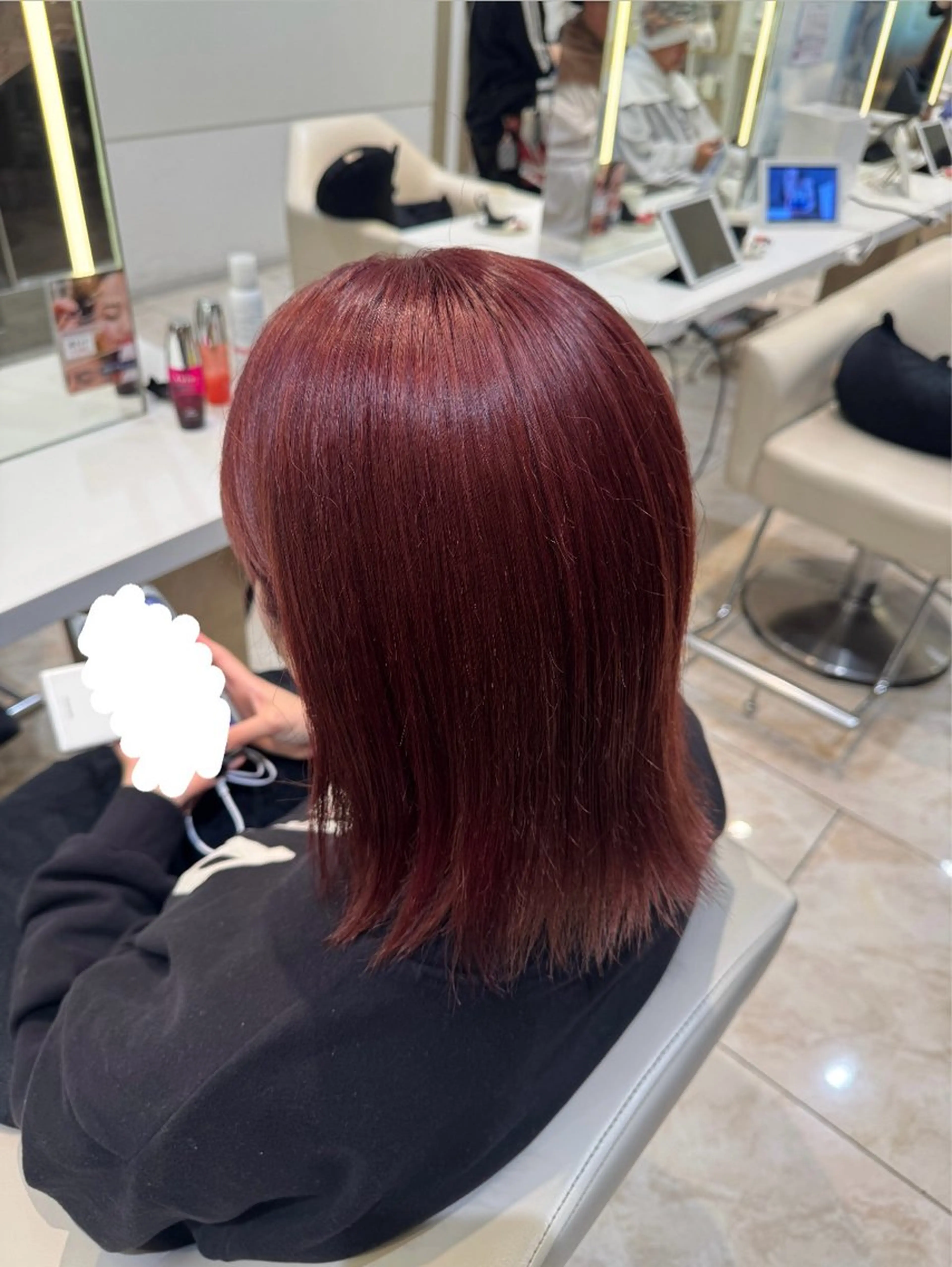 ミディアム カラー ボルドーカラー レッドカラー ヘアカラー ボブ✂️ スパ🫧kurehaのヘアスタイル