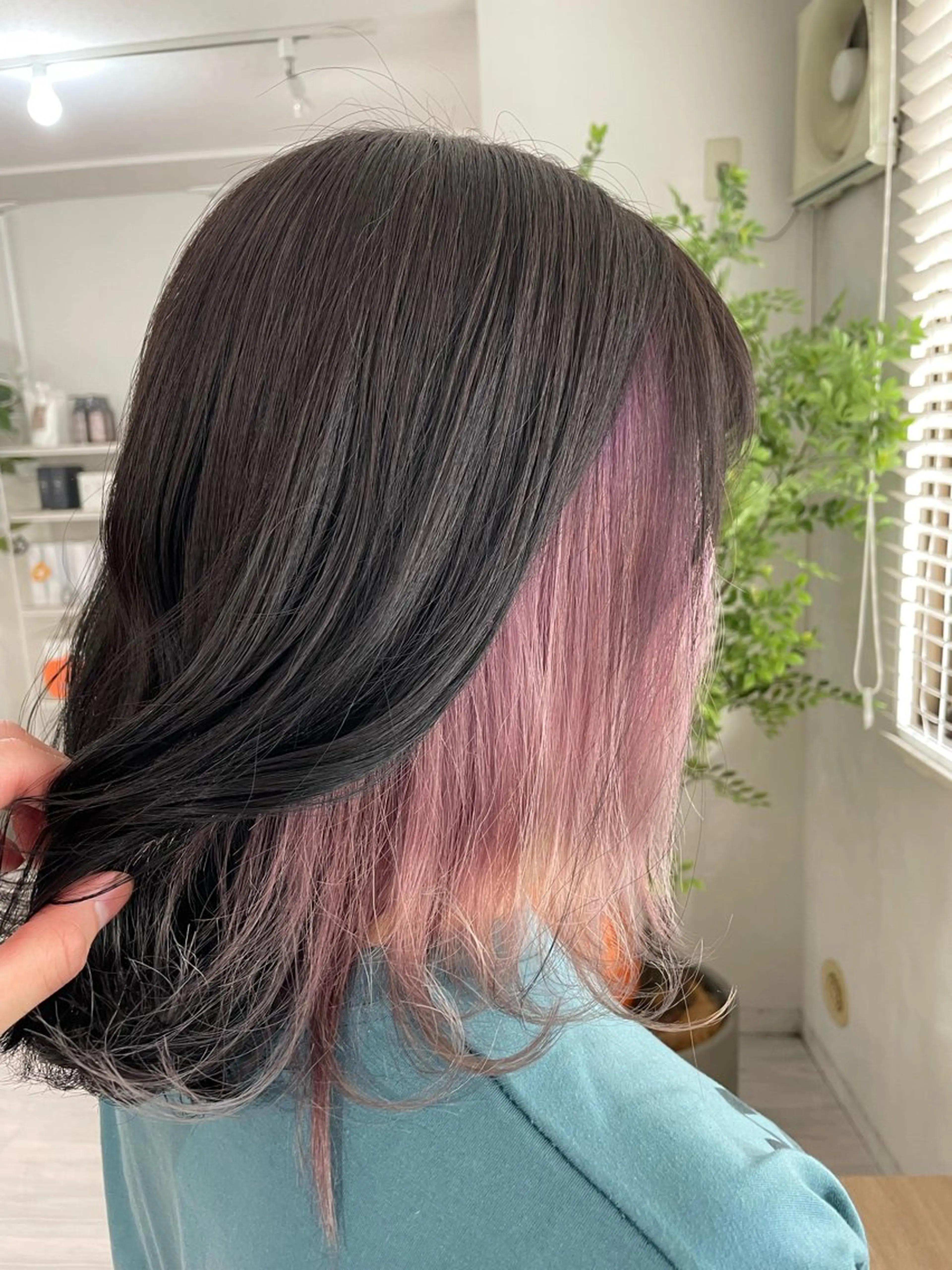 セミロング カラー ヘアカラー 高発色🌈艶✨️ Rico.りんたろうのヘアスタイル