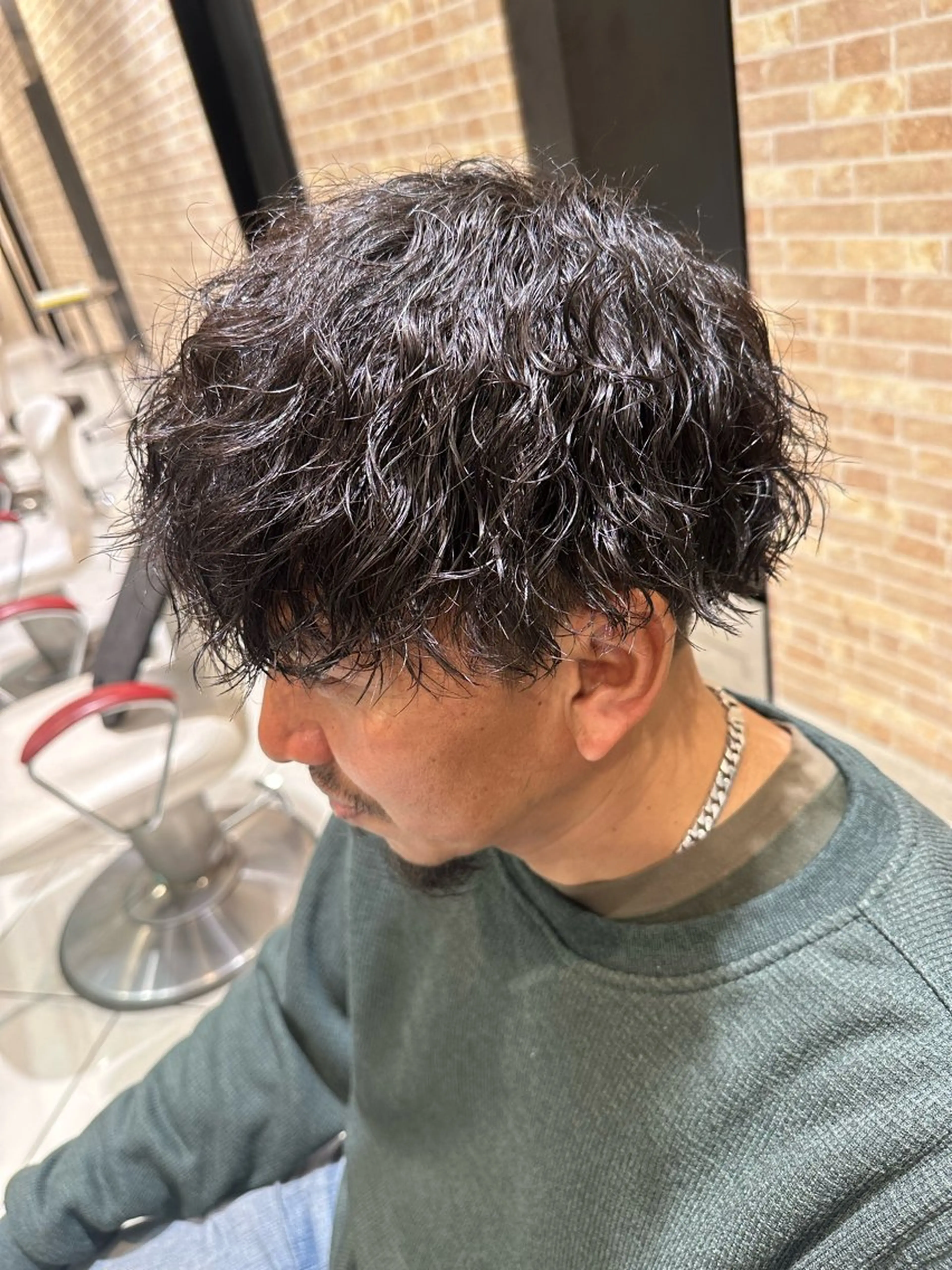 ショート パーマ メンズ メンズパーマ ツイストスパイラルパーマ 波巻きパーマ スパイラルパーマ 💈メンズ特化 美容師サキ💈のヘアスタイル