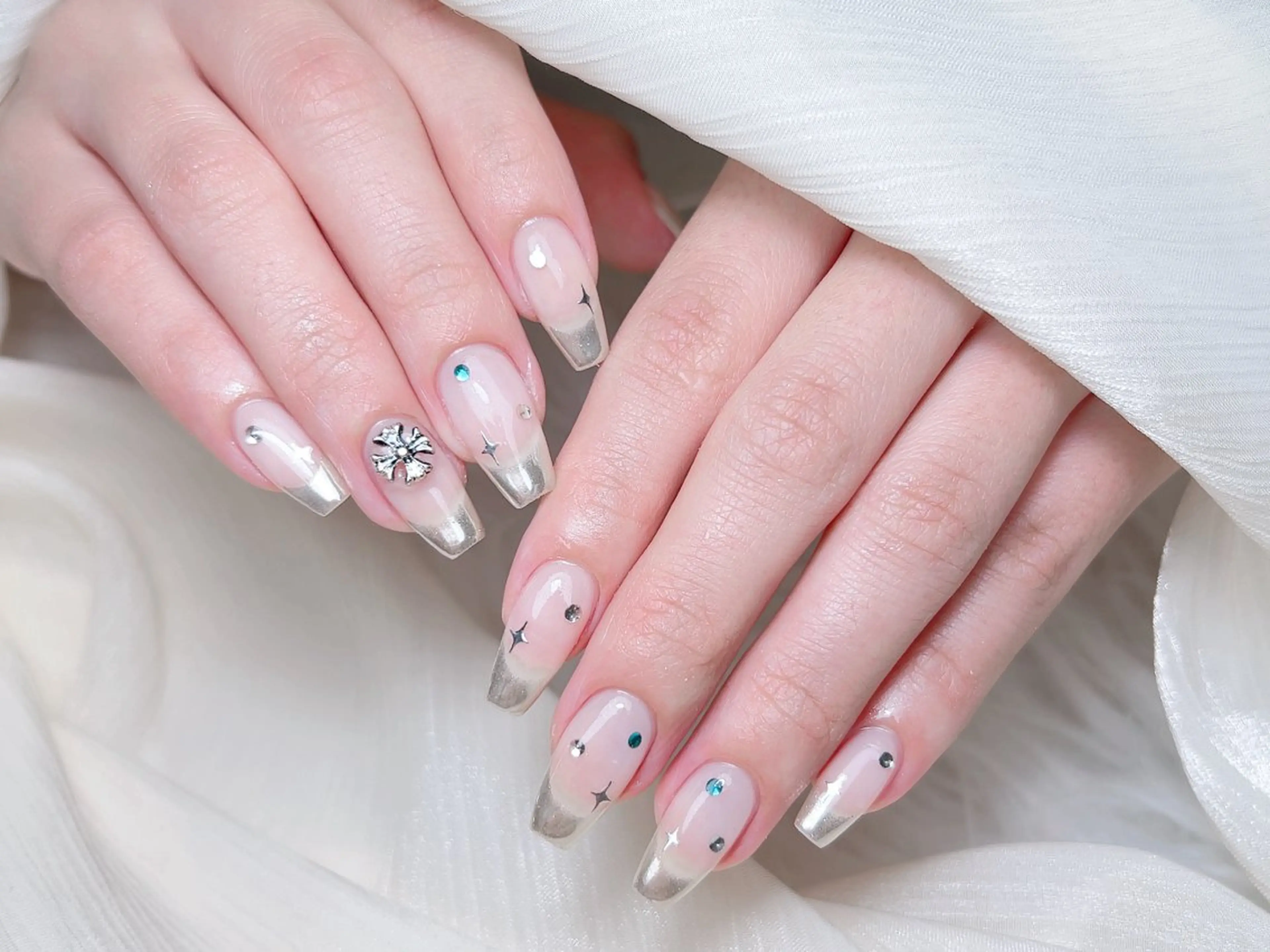 ネイル ハンドネイル M🌷nail 長さだし専門店のネイルデザイン