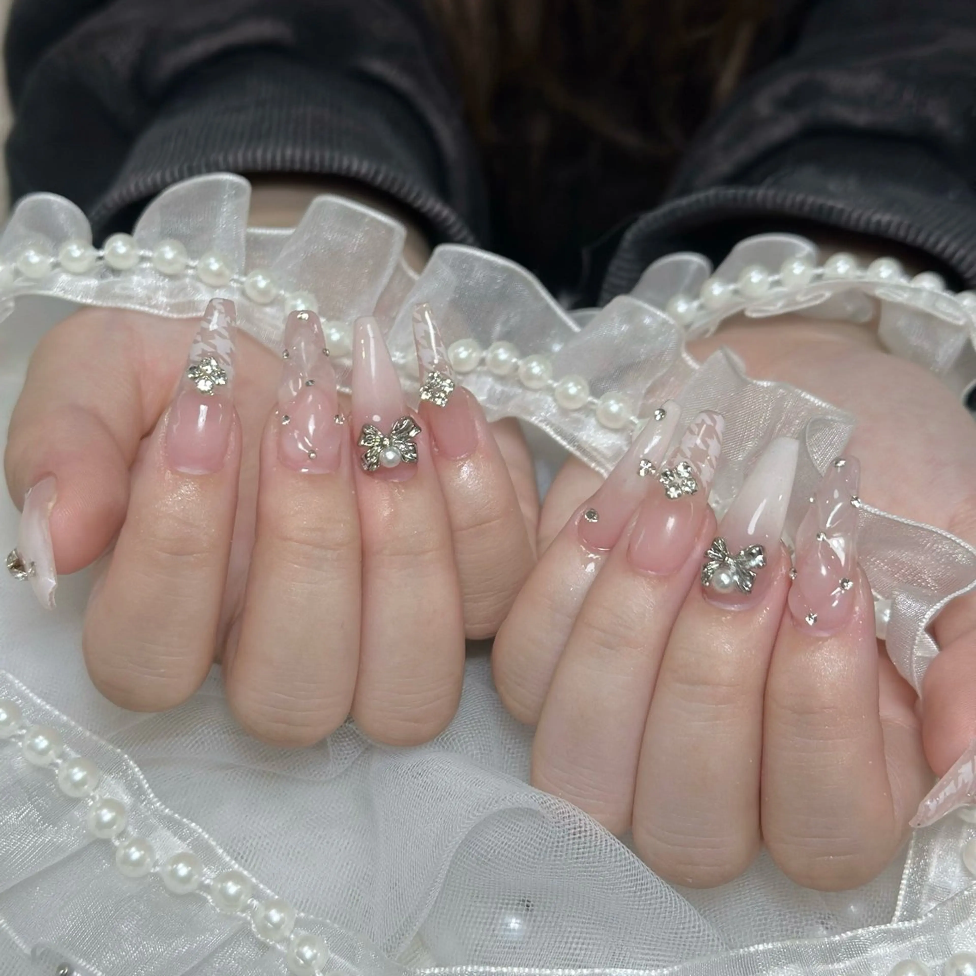 ネイル オーロラネイル ボルドー ブラウン 氷ネイル・うるうるネイル キラキラネイル ハンドネイル Julli ジュリのネイルデザイン