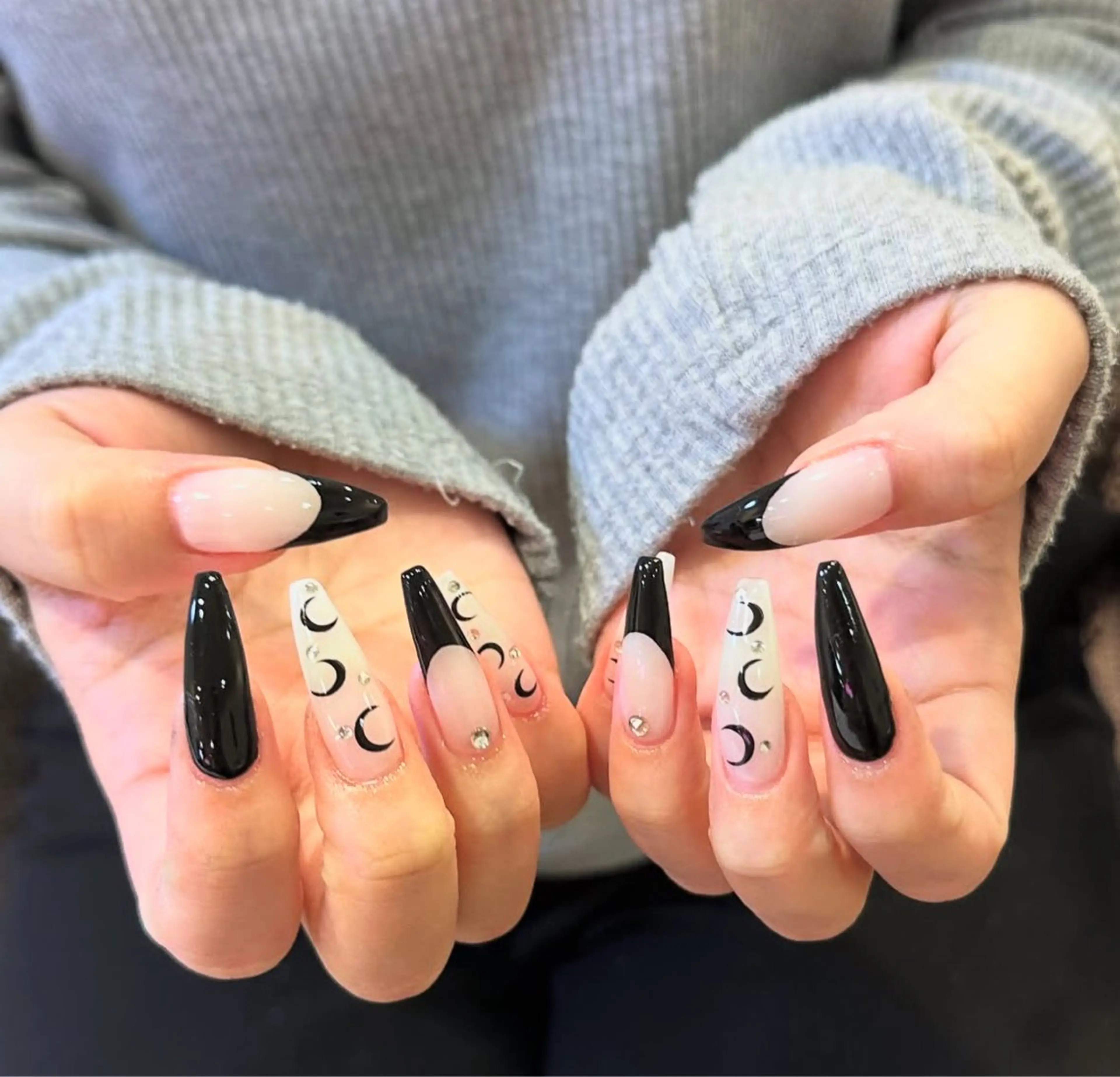 ネイル 長さ出し グラデーション キラキラネイル 韓国ネイル ラメ(グリッター) ハンドネイル ハンドケア Chisa Nail Studio所属・リ リのネイルデザイン