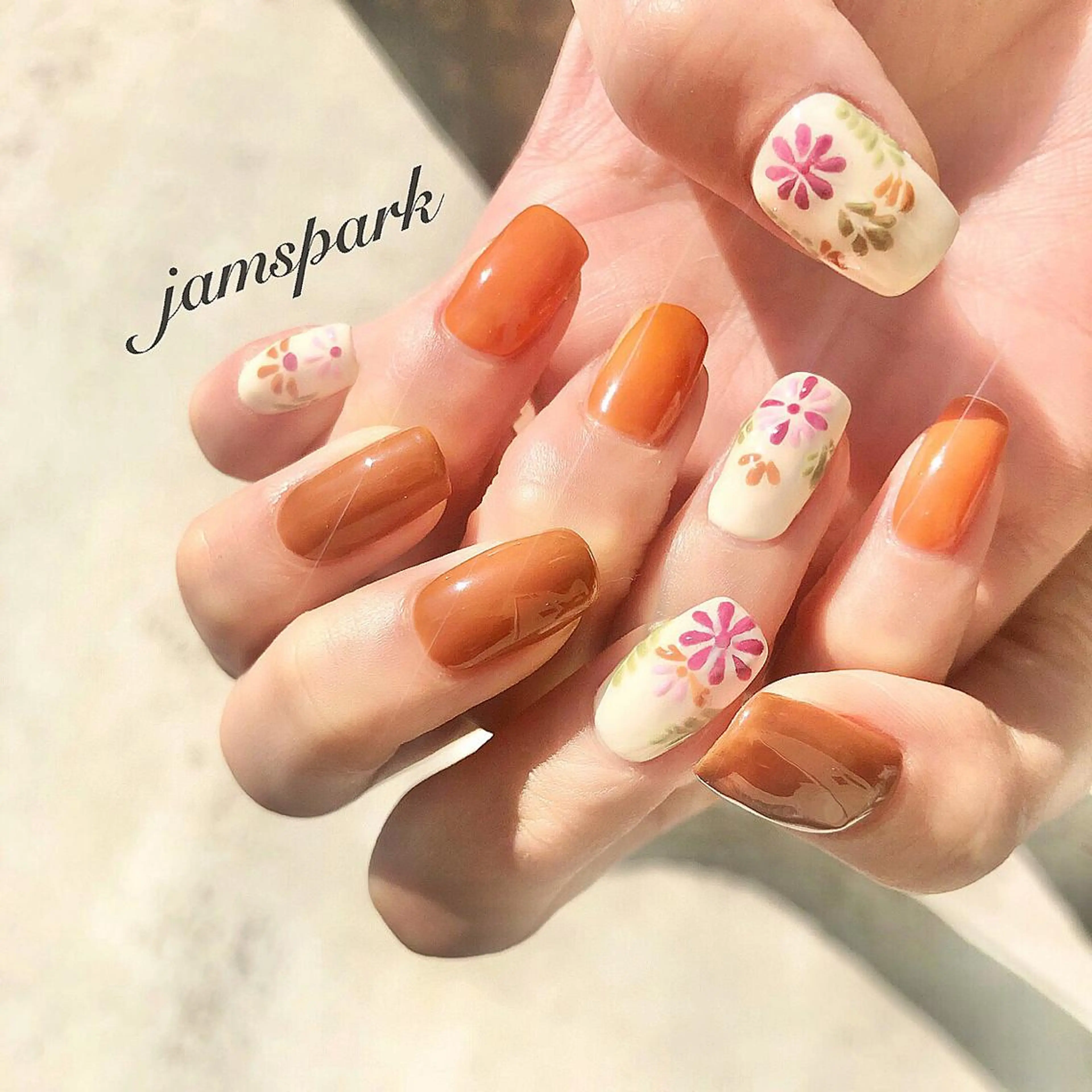 ネイル アートネイル カジュアル フラワーネイル ジェルネイル ラメ(グリッター) ハンドネイル jamspark ✨のネイルデザイン