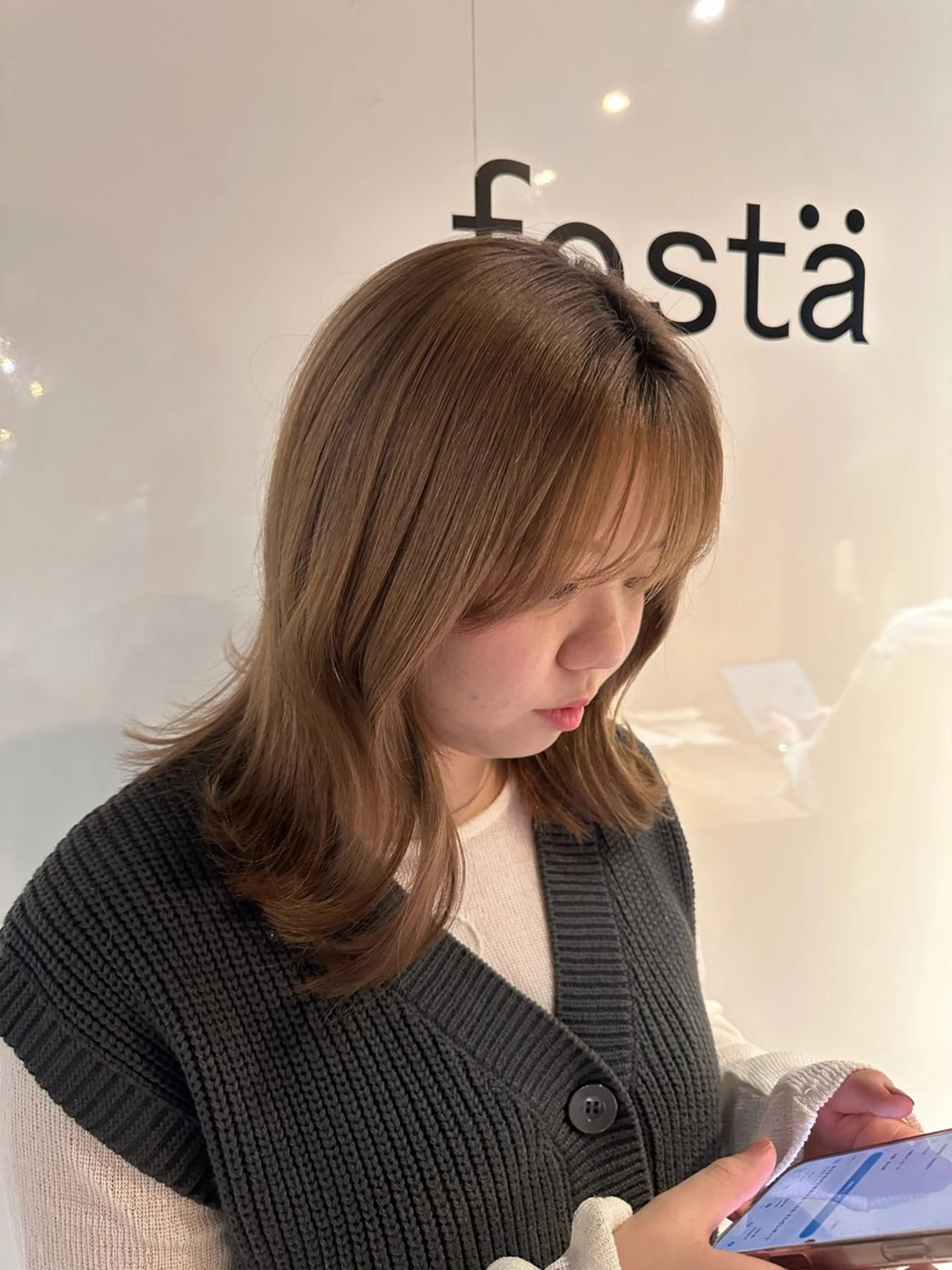 ミディアム コナカ モエのヘアスタイル