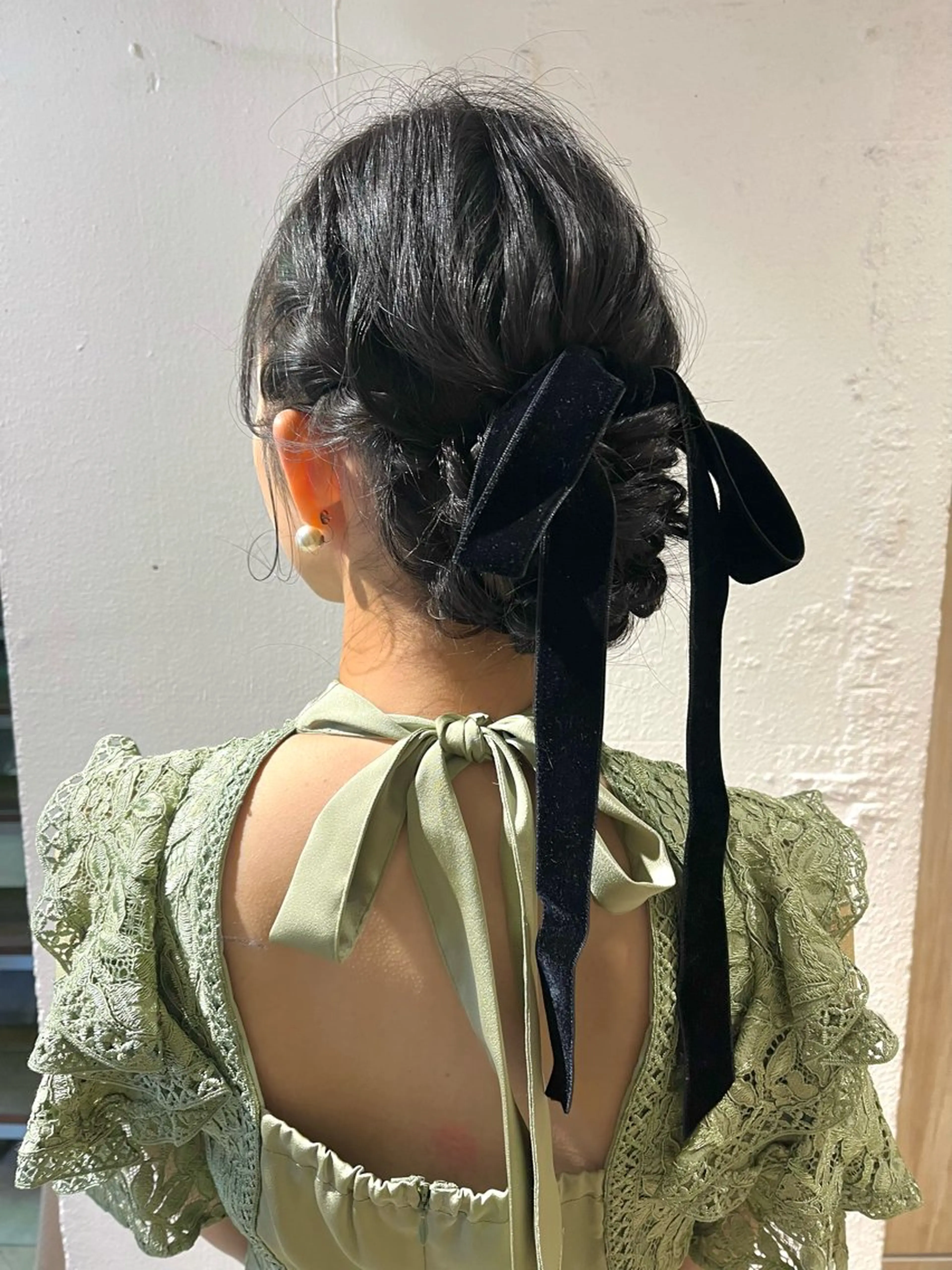 ロング ヘアアレンジ 結婚式・ブライダル ヘアセット ストレートパーマ／ レイヤー／ベージュのヘアスタイル