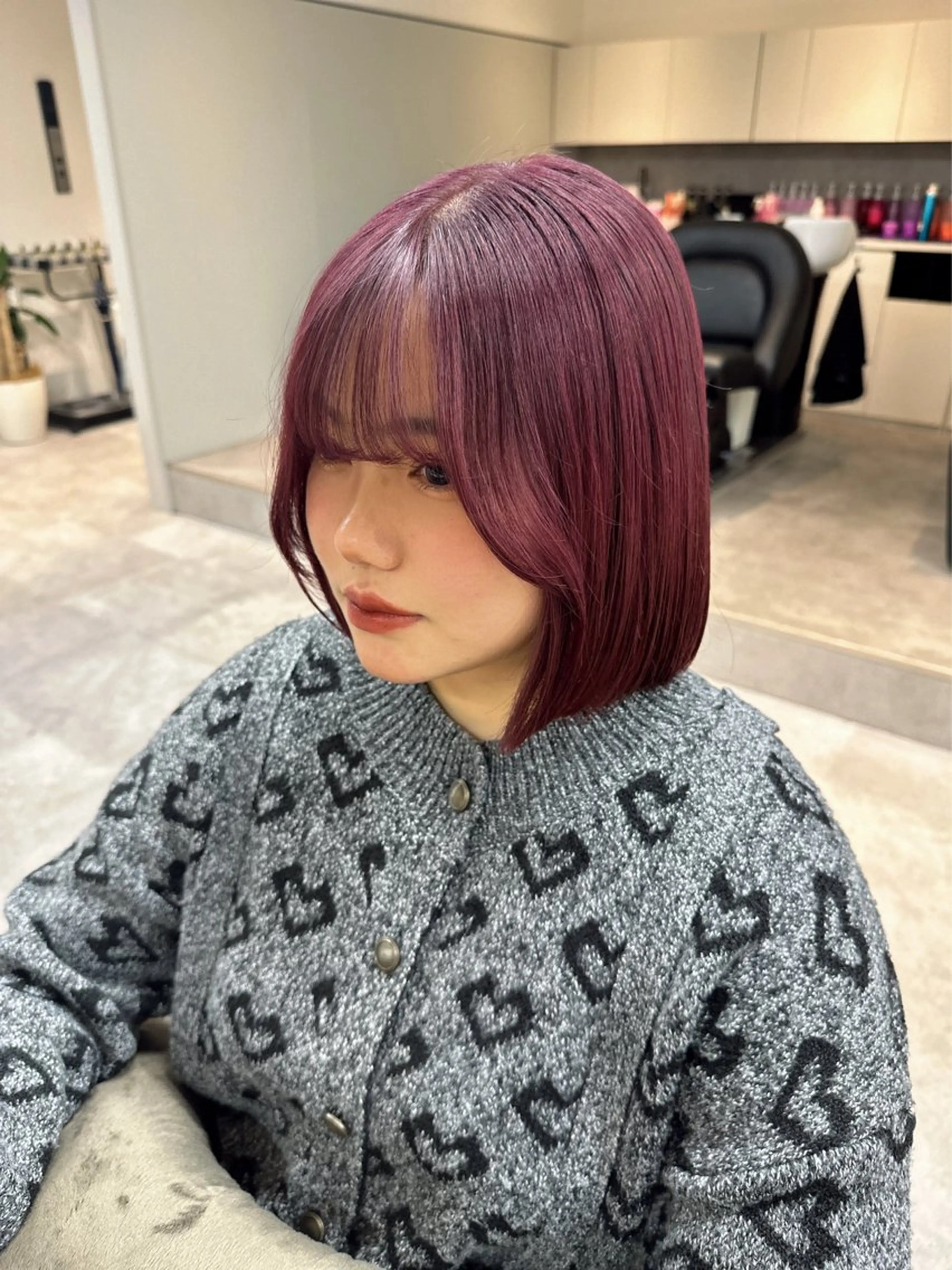 ショート カラー ブリーチ ピンクカラー 顔周りカット 透明感カラー🩵 レイヤーカット/韓国のヘアスタイル