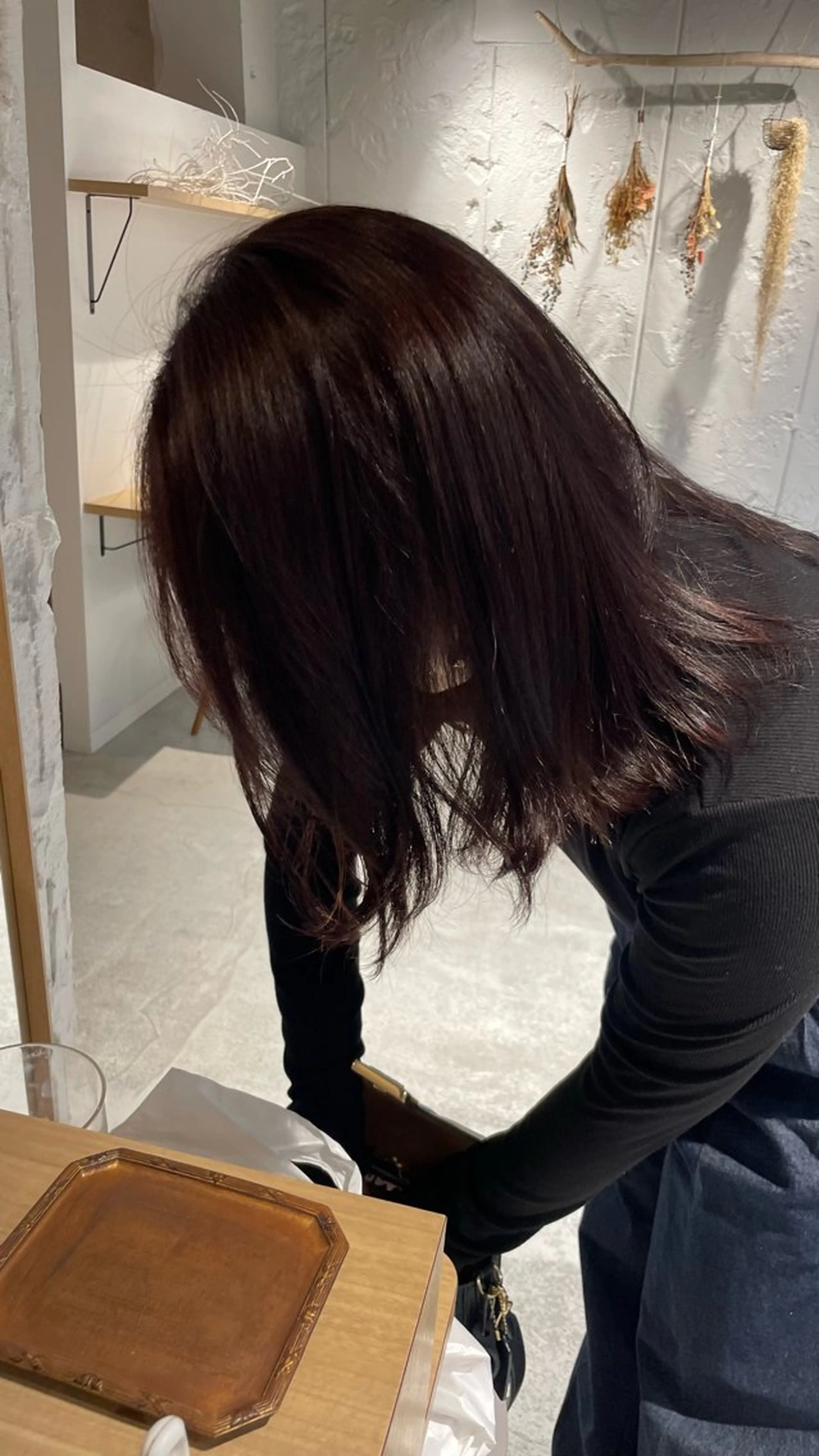 ミディアム カラー ブリーチ 透明感カラー ラベンダーカラー レイヤーカット× パーマ|hinakoのヘアスタイル