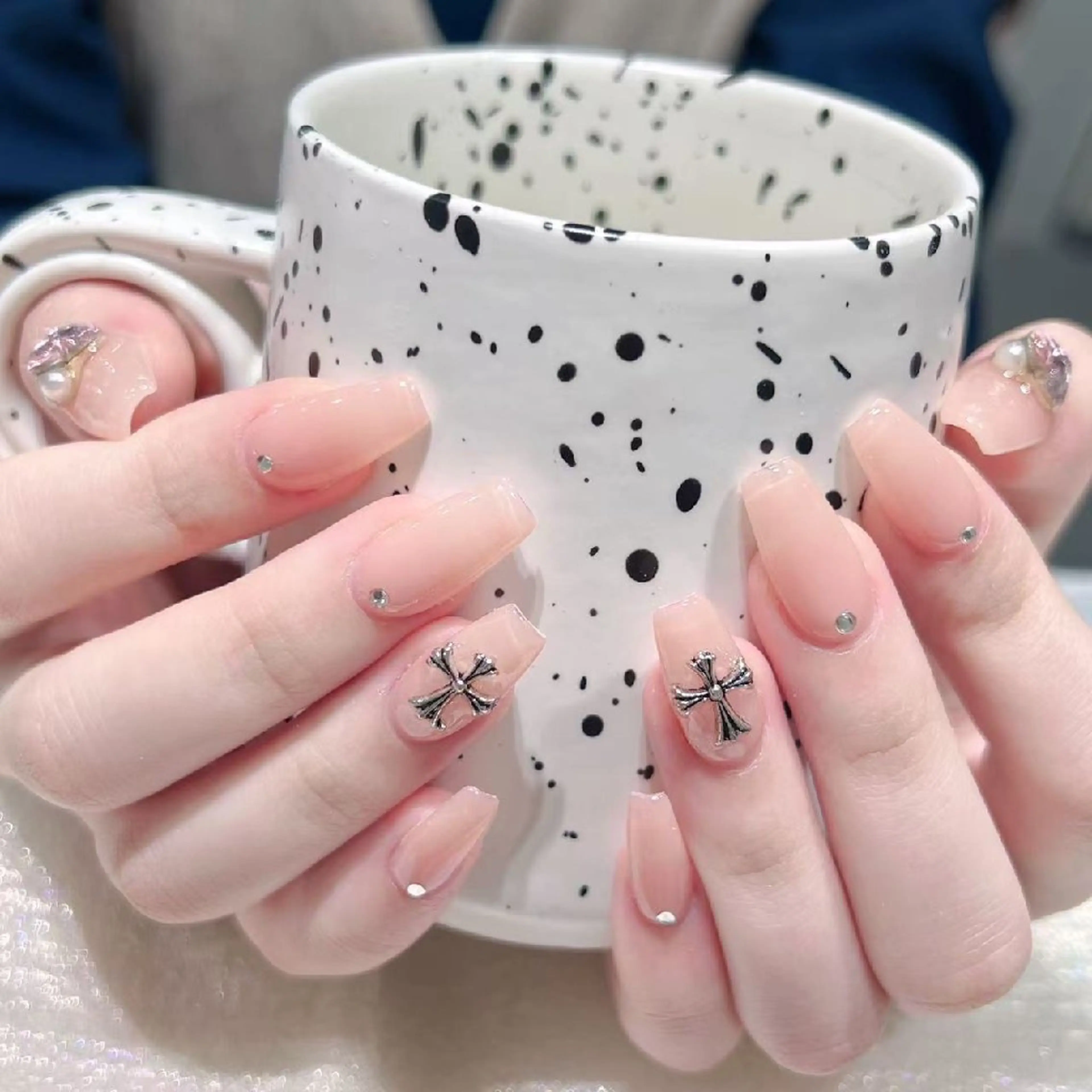ネイル ハンドネイル Queens みなみのネイルデザイン