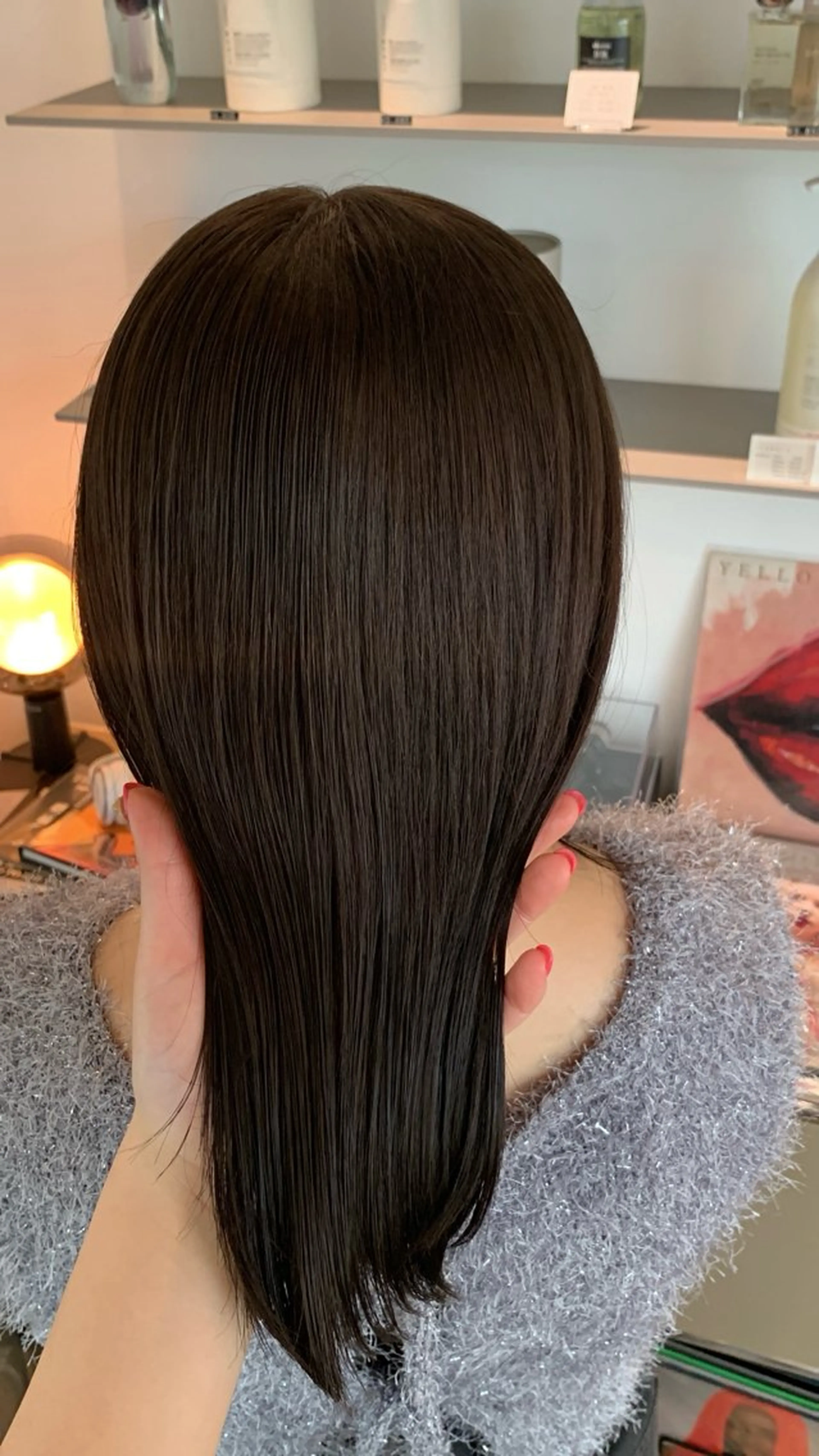 カラー hinata /ハイトーンのヘアスタイル