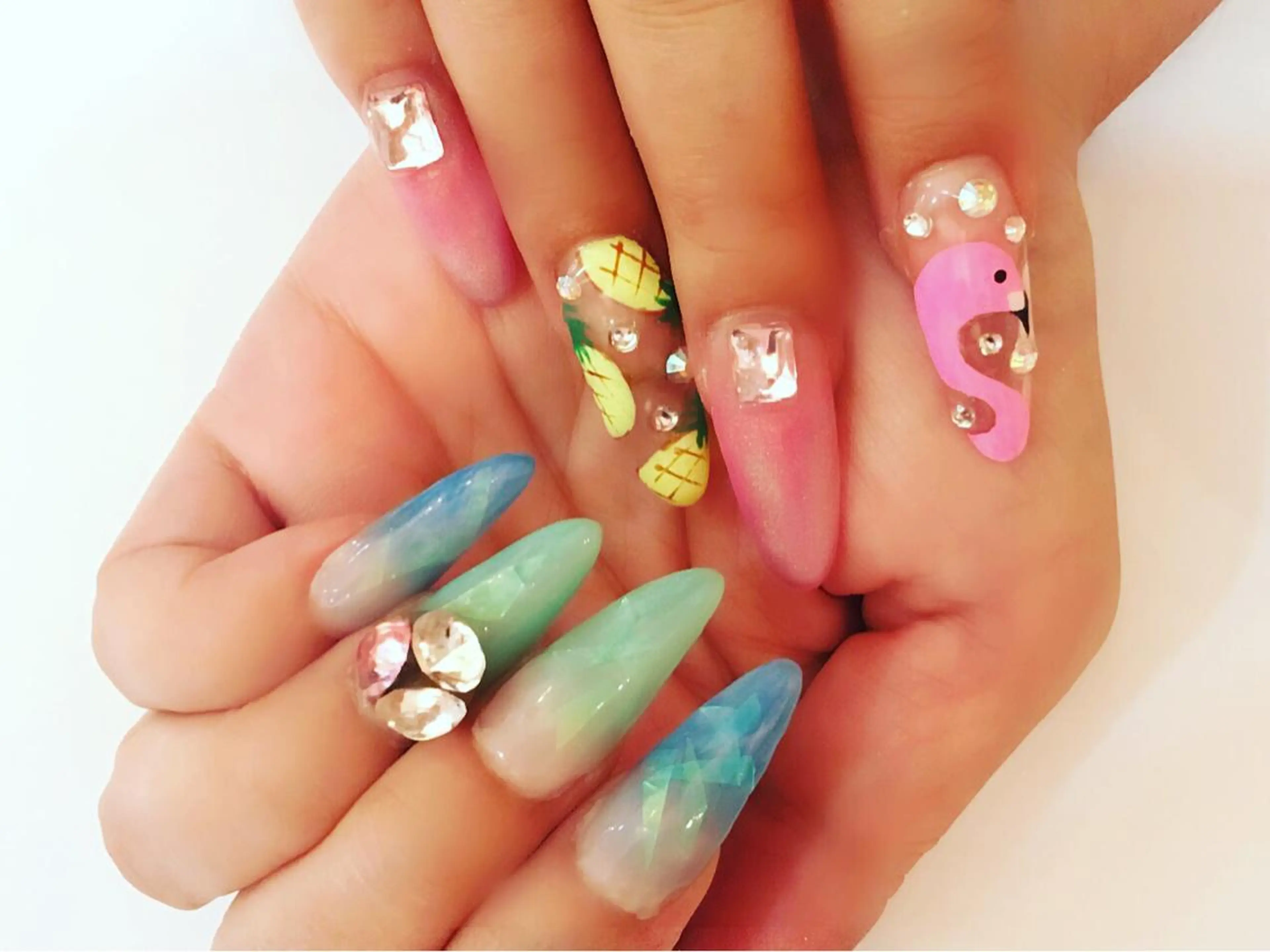 カラー パーマ ヘアアレンジ メンズ キッズ ネイル マツエク・マツパ 学生（メンズ向け） 付け放題 学生 アートネイル フットネイル NAILSGOGO shibuyaのネイルデザイン