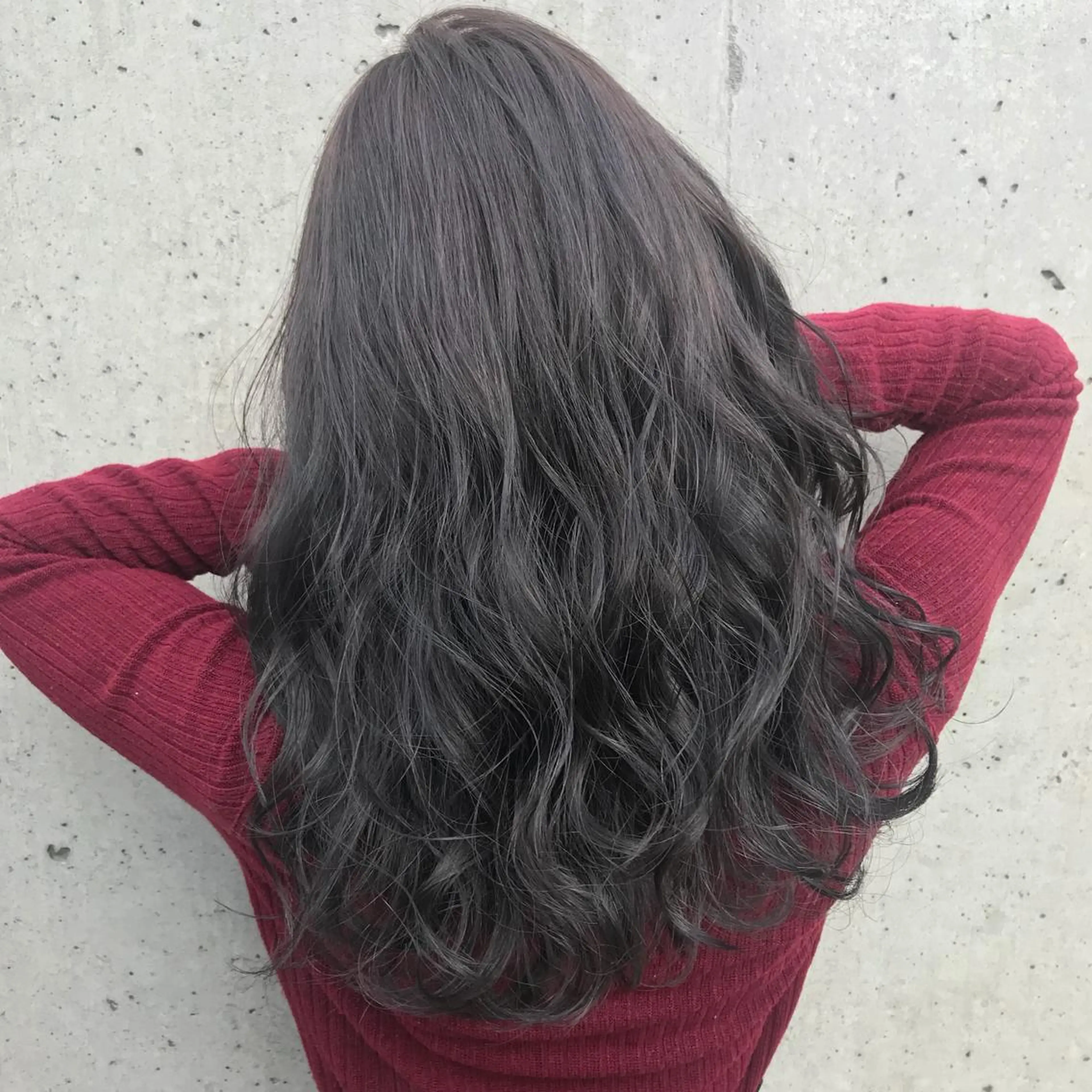 ロング カラー アッシュ アッシュグレー アッシュグレージュ ベージュカラー ブリーチ カット ヘアカラー トリートメント 韓国レイヤー/ミルク ティー🦋高橋　暖のヘアスタイル