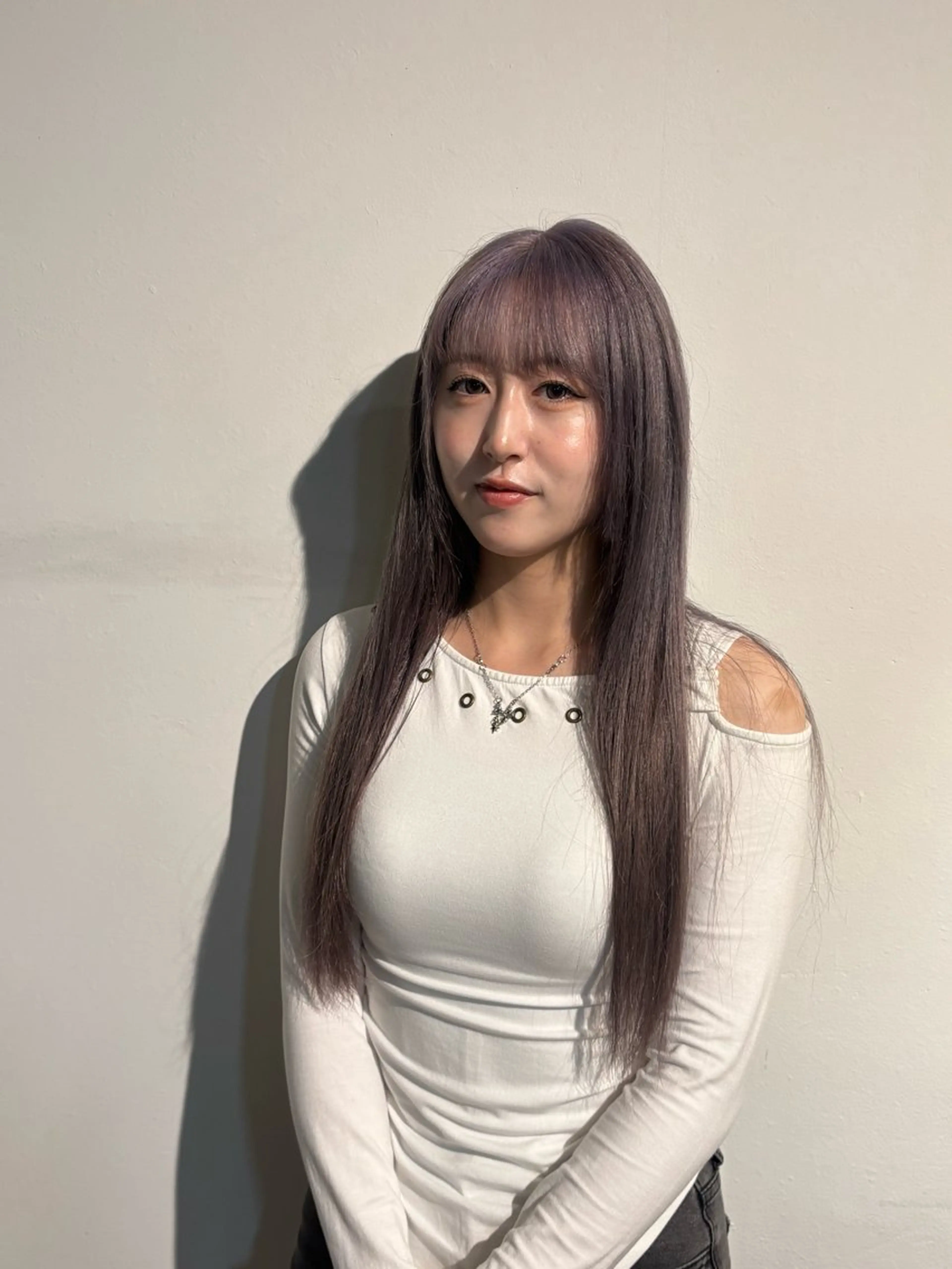 ロング パープルカラー 岩品 和花のヘアスタイル