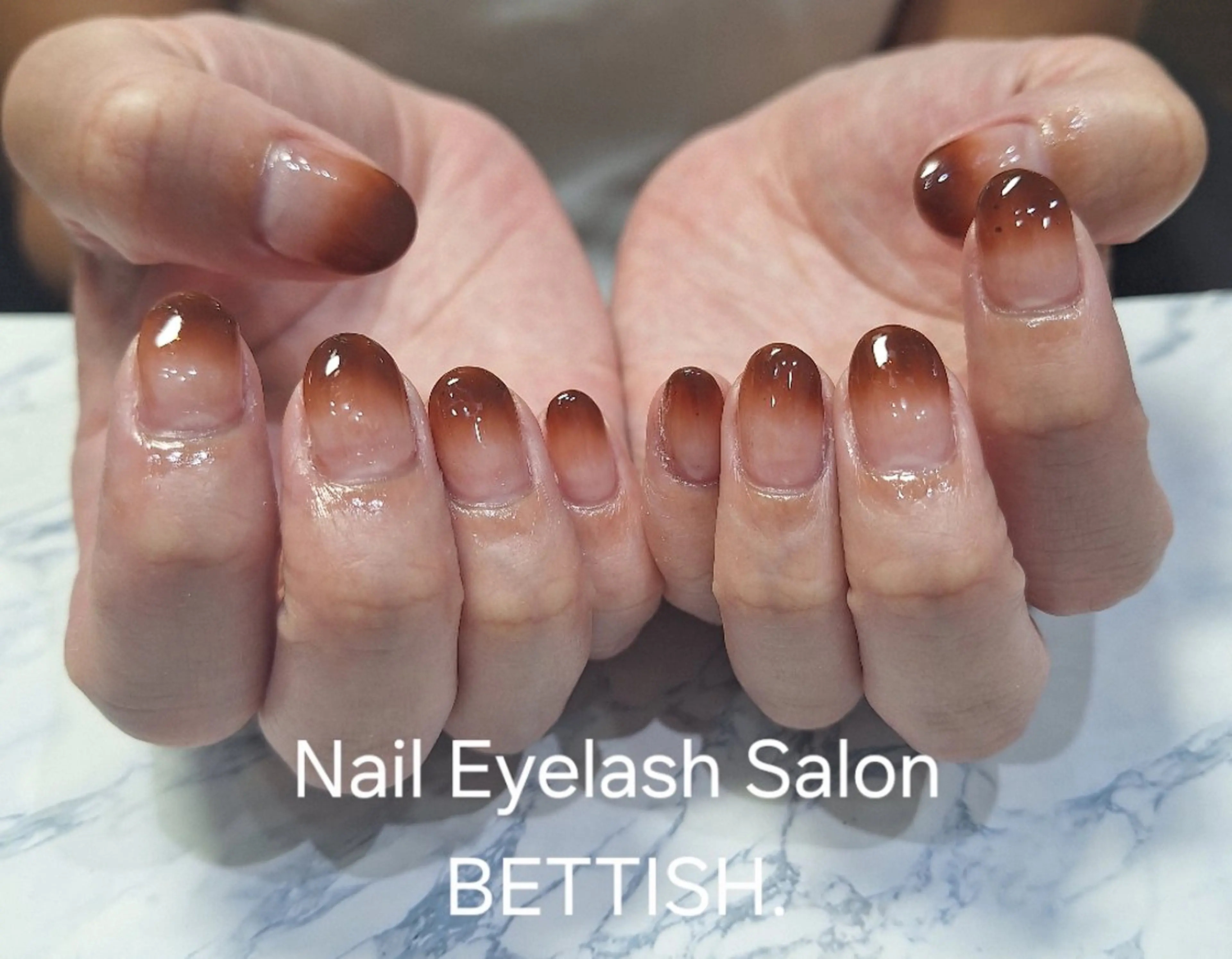 ネイル ブラウン グラデーション ハンドネイル BETTISH　 　AIRIのネイルデザイン