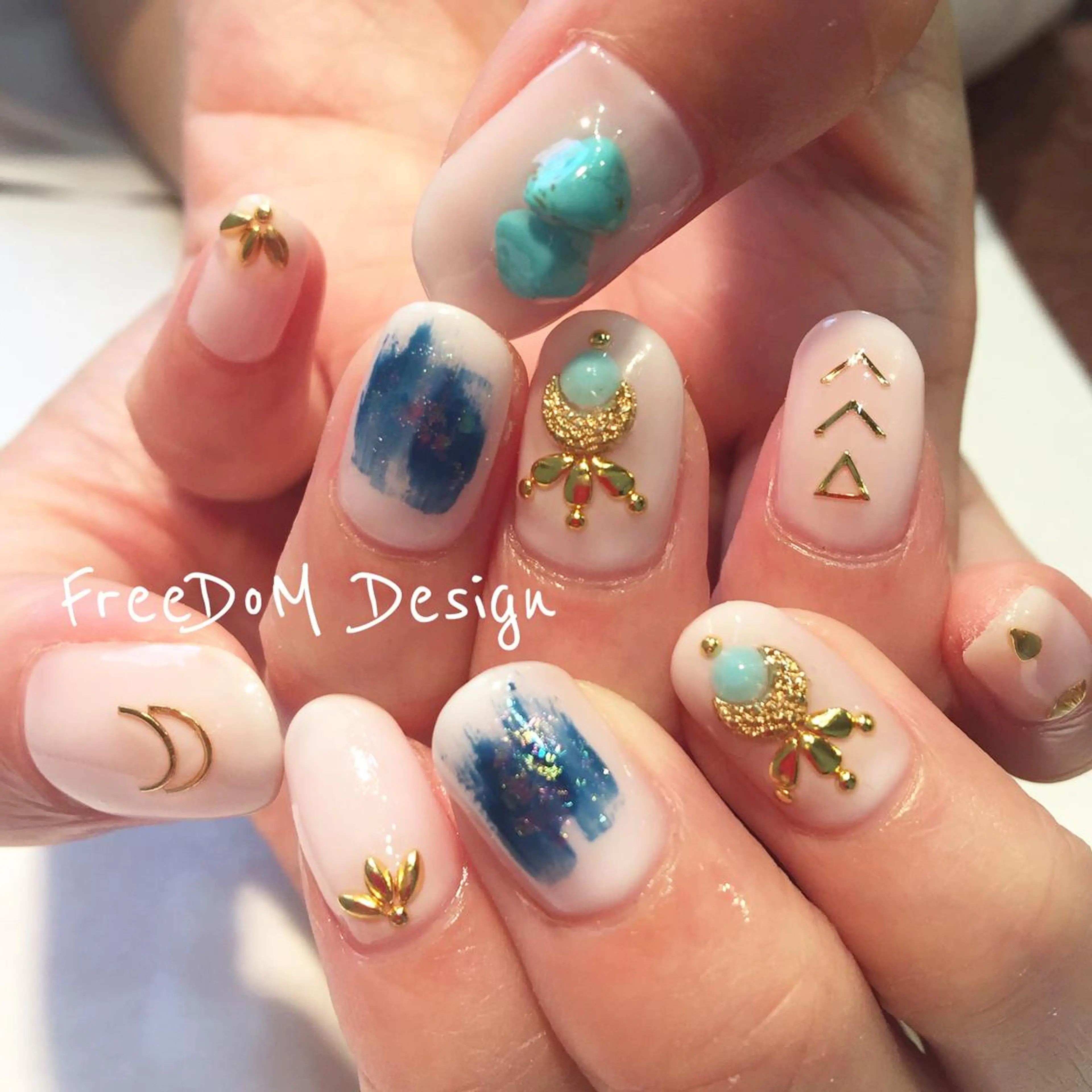 ネイル アートネイル ハンドネイル ＦreeDoＭ   Design所属・W KUMIのネイルデザイン