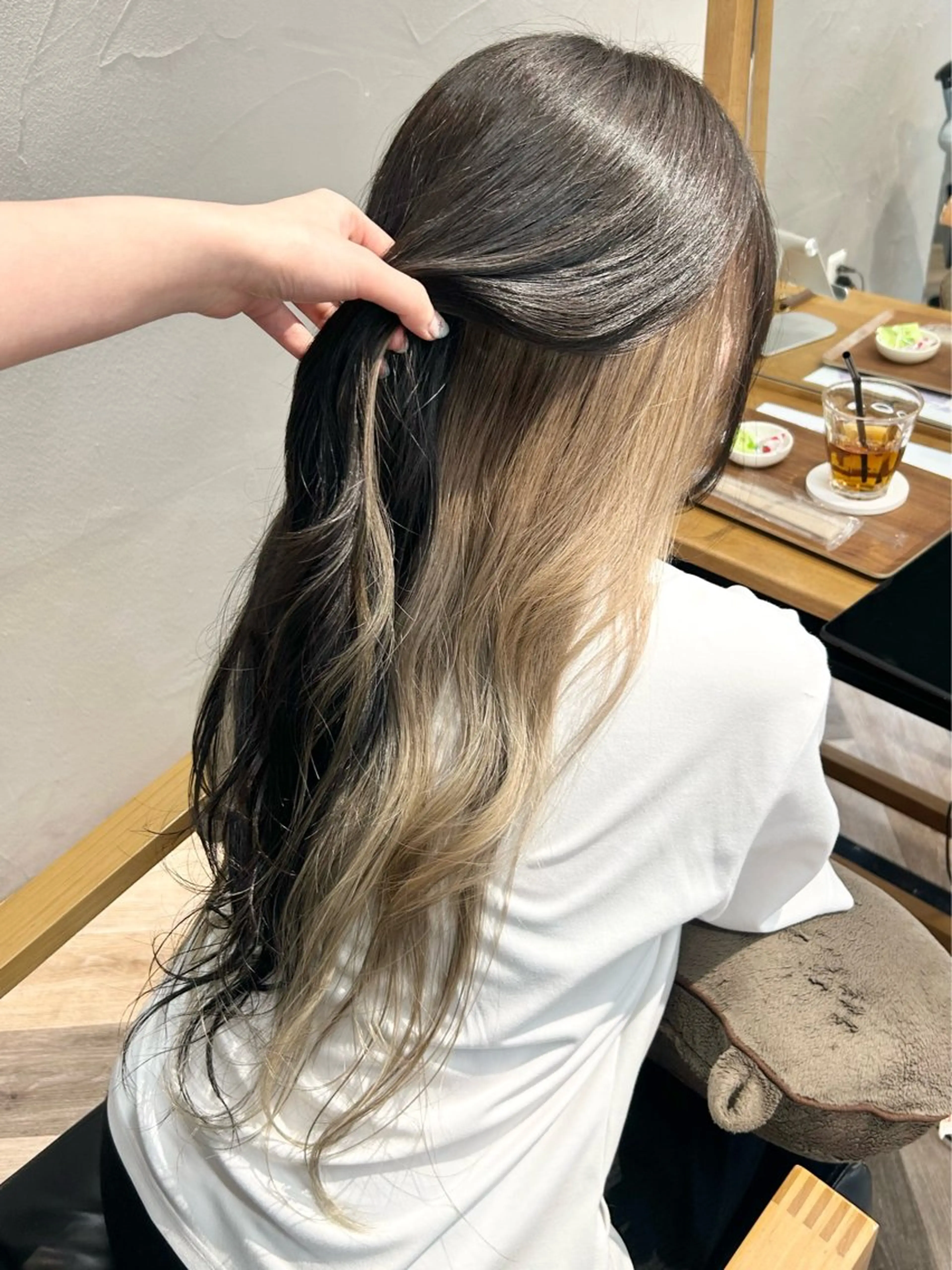 カラー 💫ブリーチカラー 鈴木美菜実💫のヘアスタイル