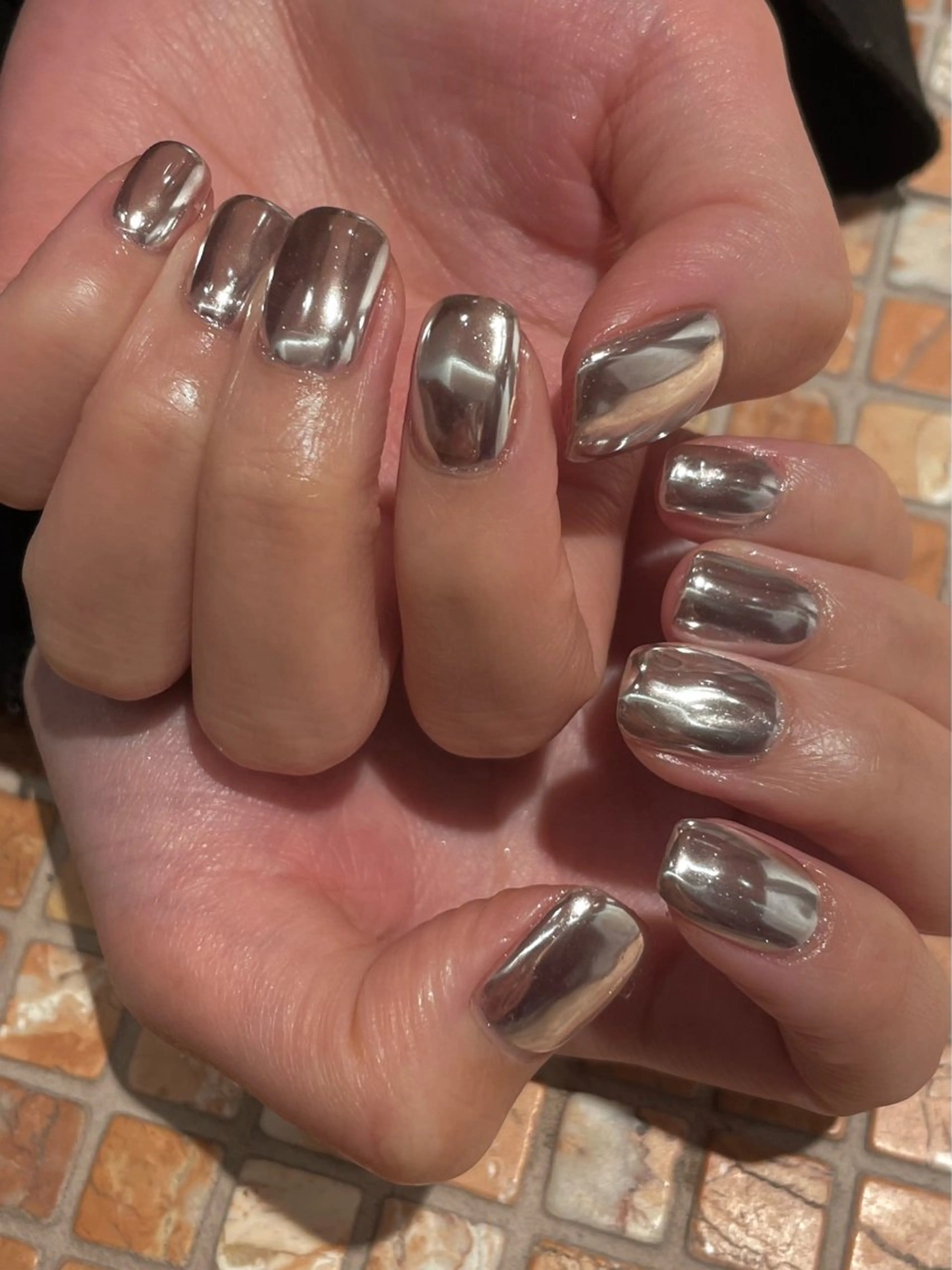 ネイル ミラーネイル シルバー ハンドネイル 堀内 美里のネイルデザイン