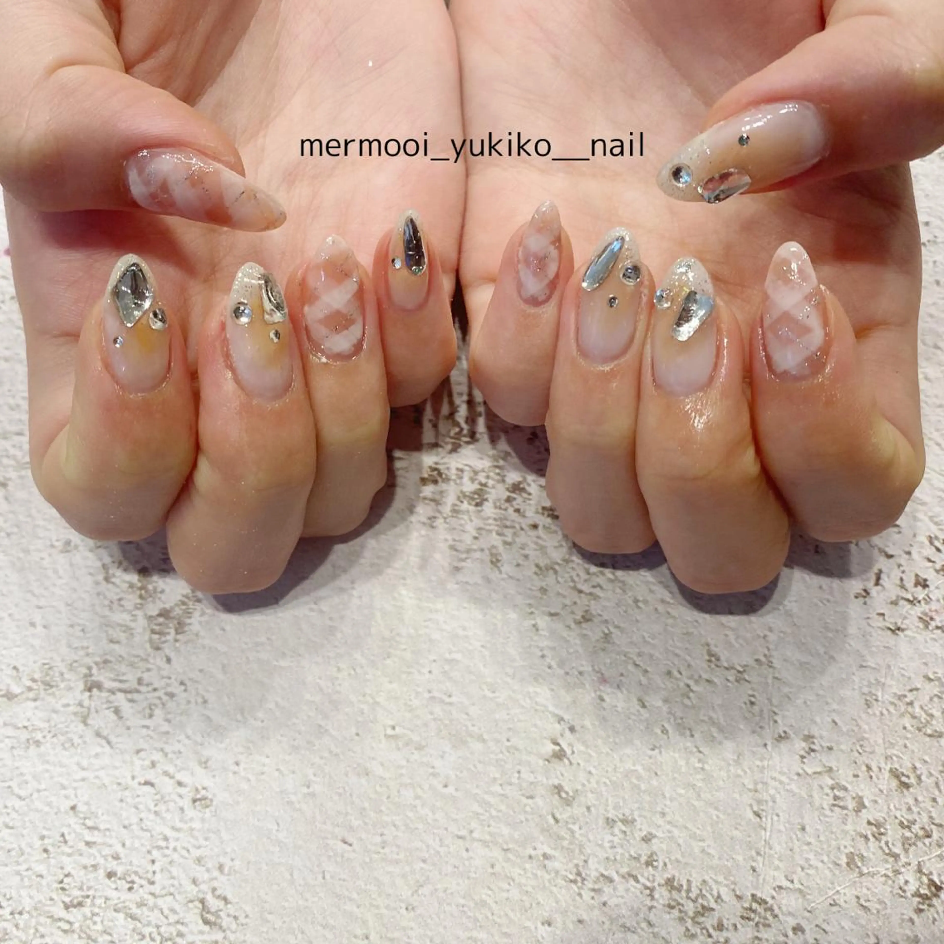 ネイル チークネイル 韓国ネイル オレンジ ネイルチップ ワンホンネイル ハンドネイル mermooi nailのネイルデザイン