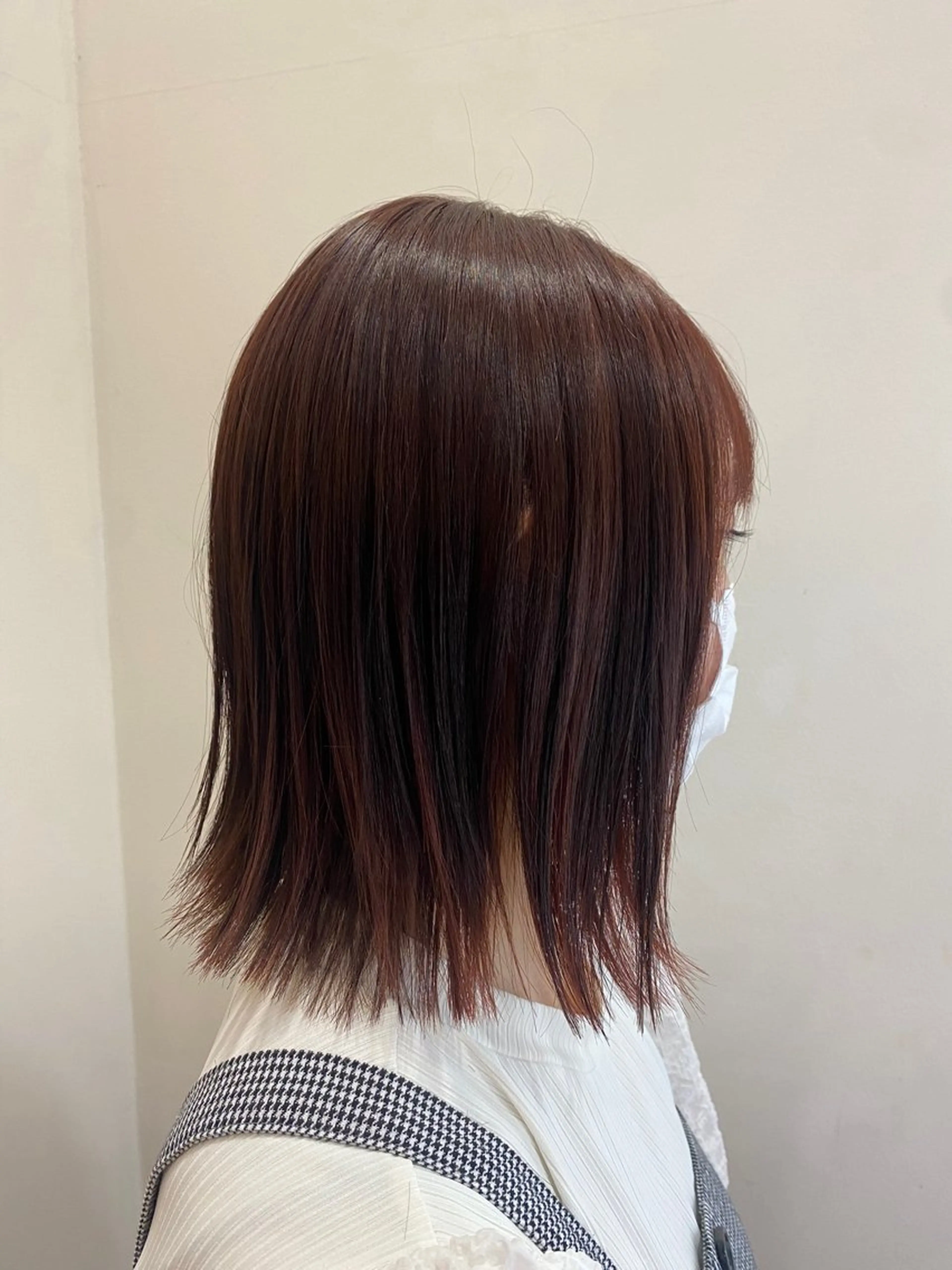ミディアム レッドブラウン ヘアカラー 🐰ツヤ感カラー🐰 ななこのヘアスタイル