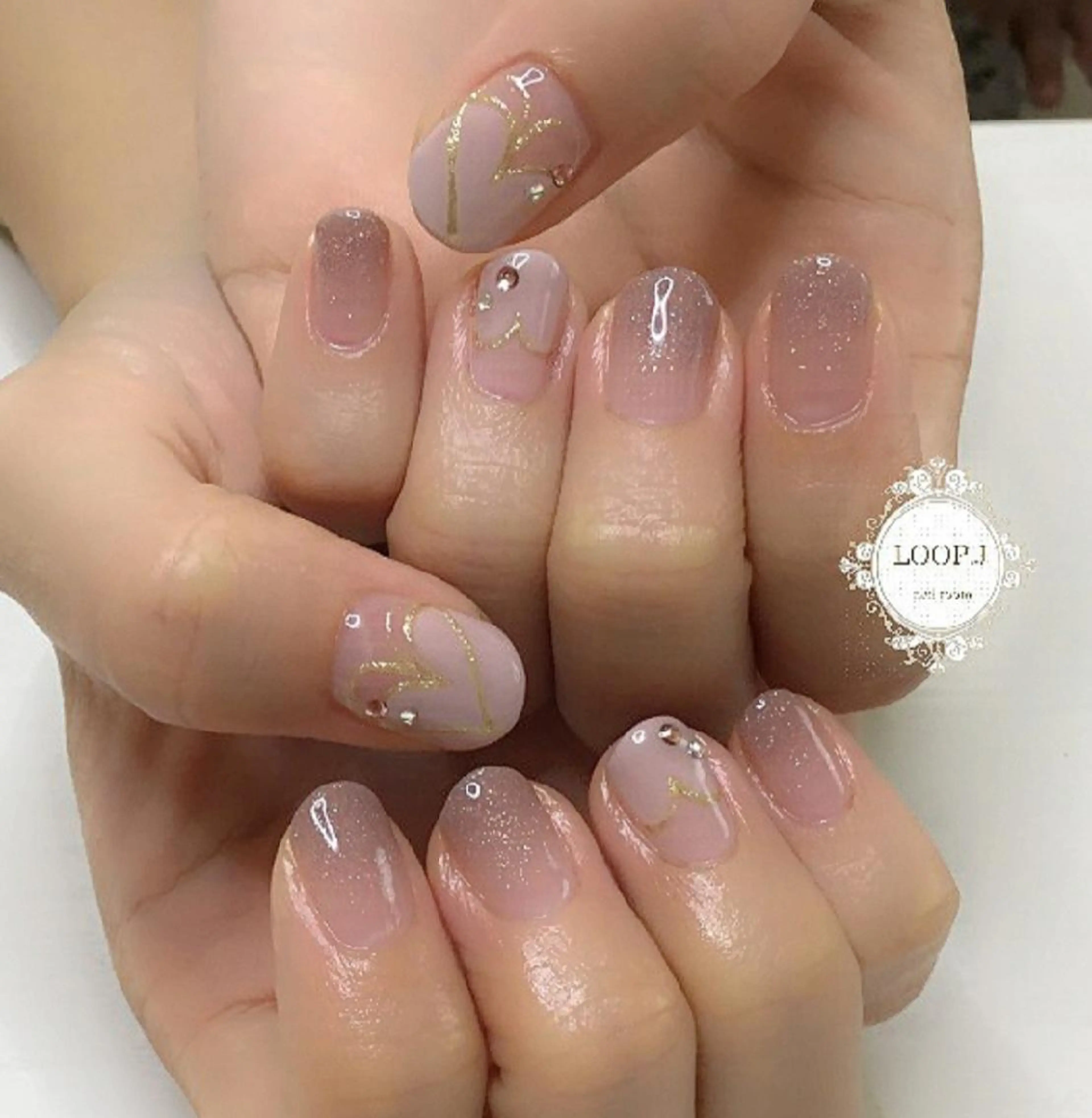 ネイル フレンチネイル グラデーション ハート おおくぼ めぐみのネイルデザイン