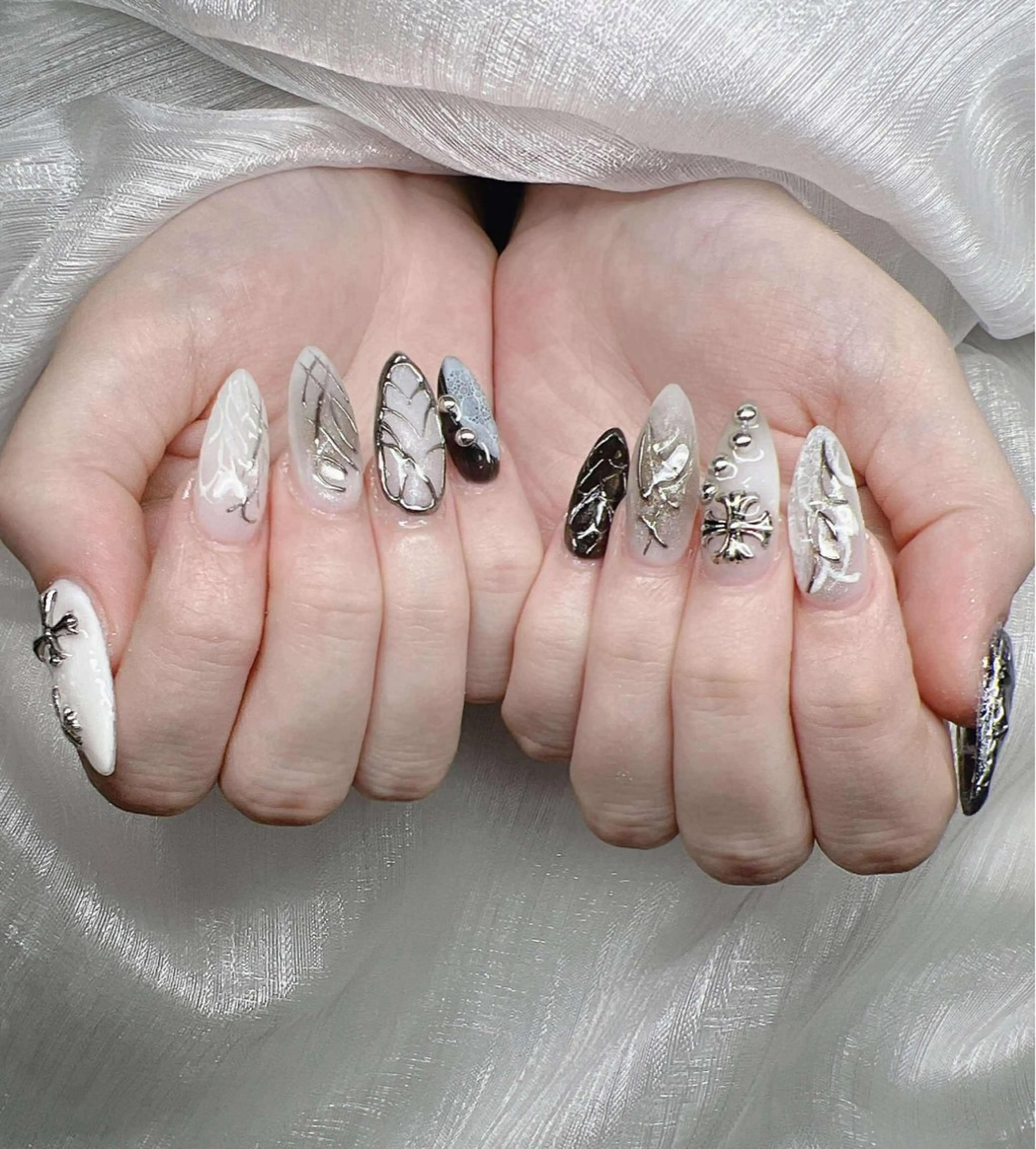 ネイル ハンドネイル Lee Nailsのネイルデザイン