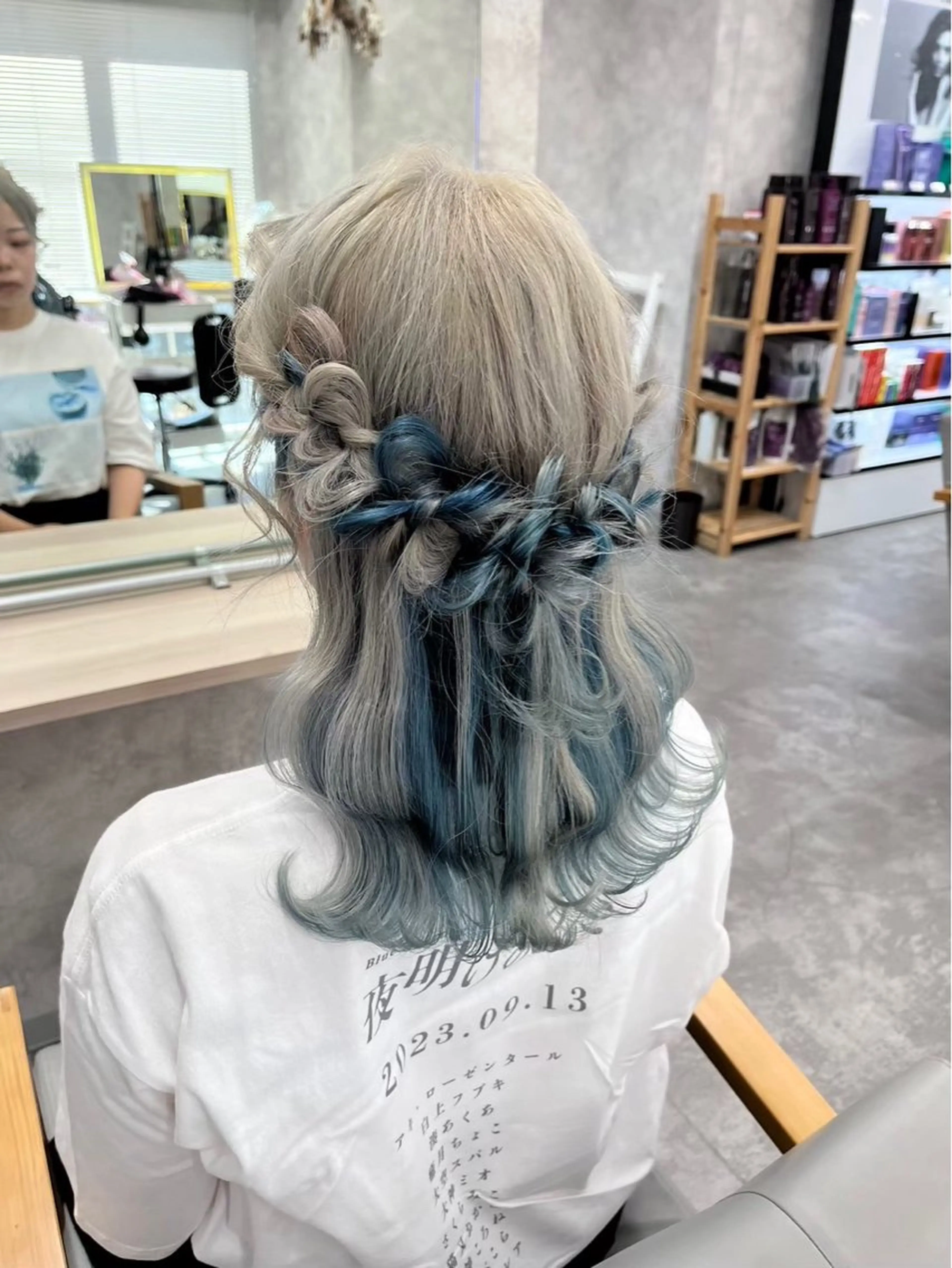 ロング カラー ヘアアレンジ メンズウルフ🐺♡ ブリーチ♡ヘアメ🎀のヘアスタイル