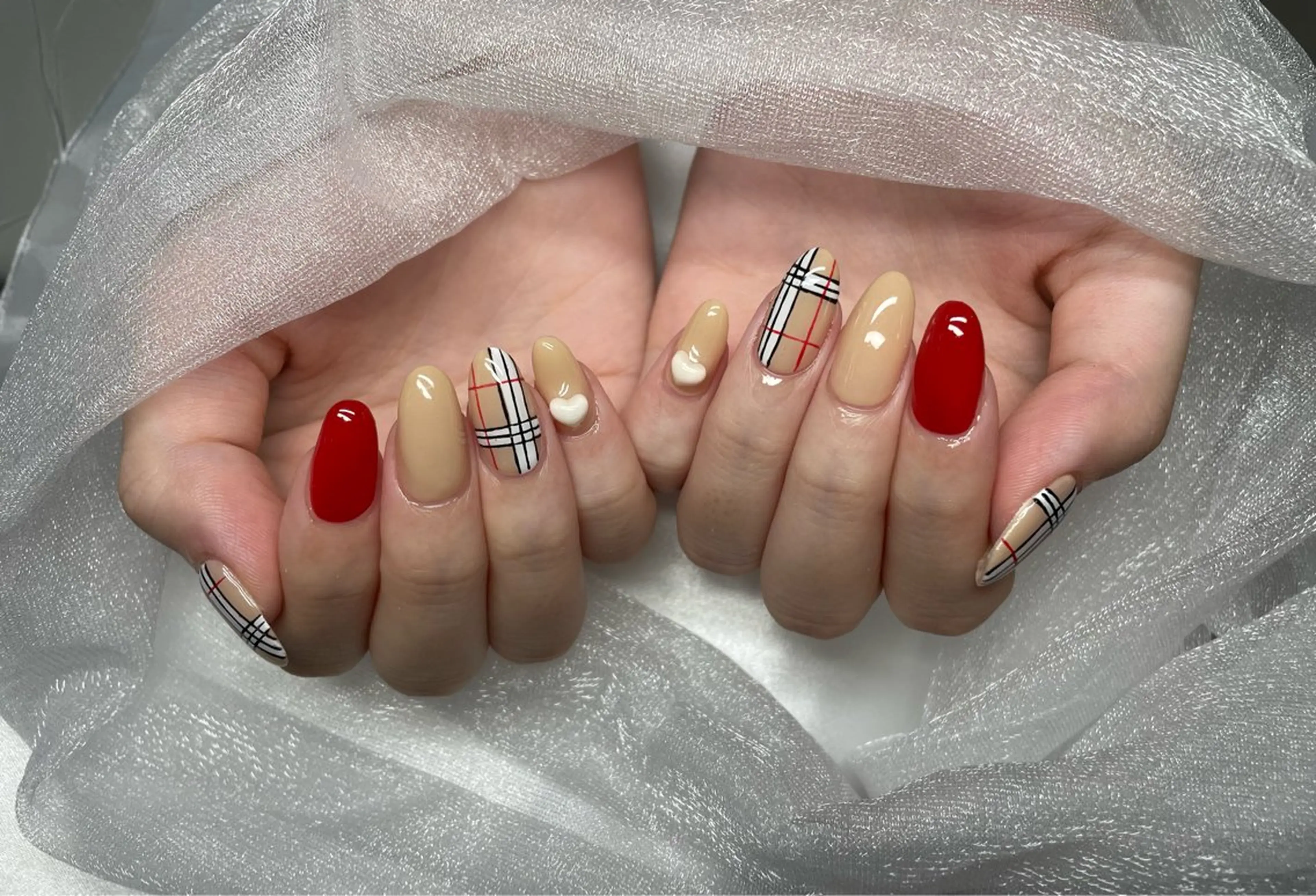 ネイル ハンドネイル Roi〈ロワ〉 Minakoのネイルデザイン