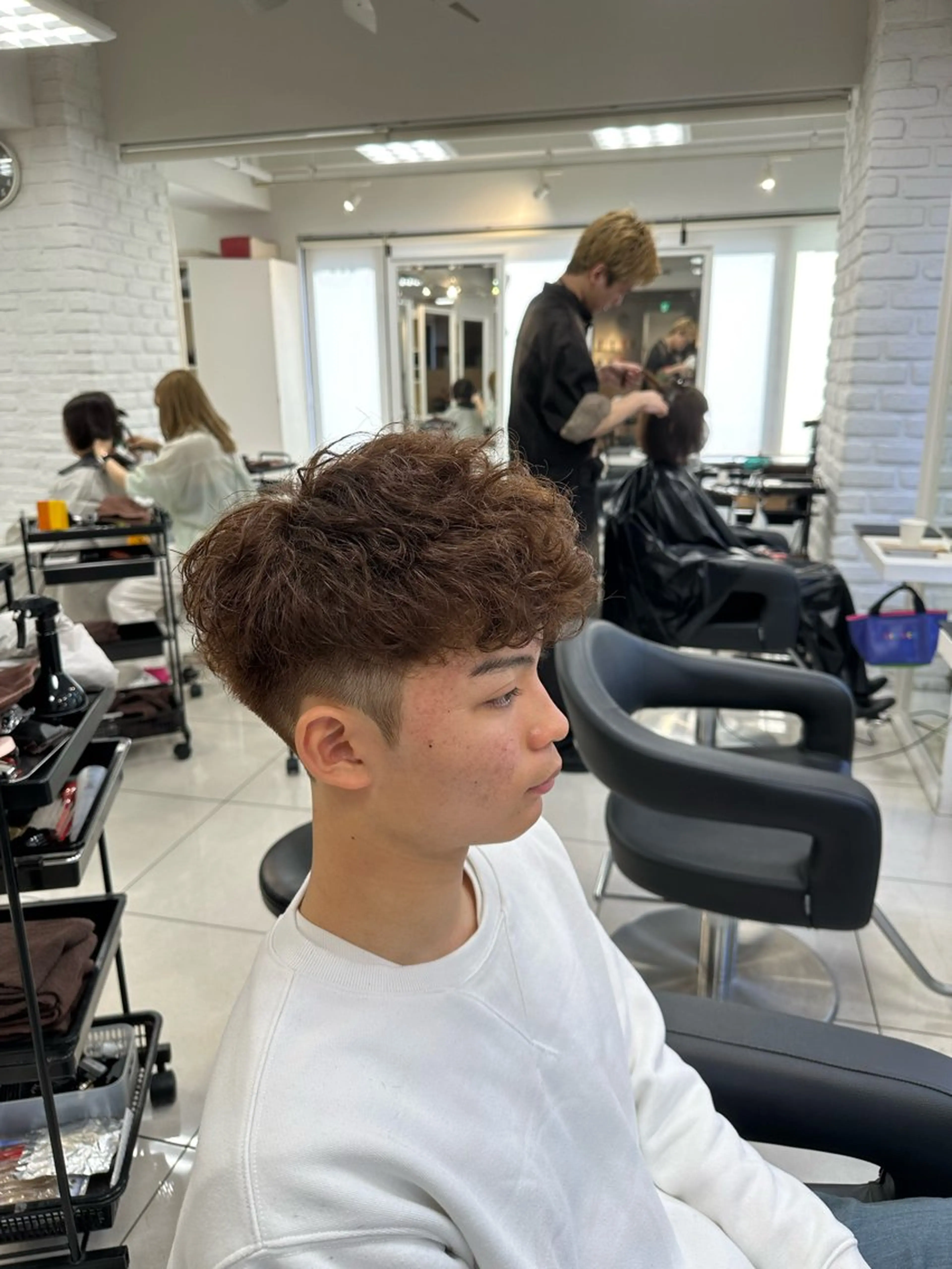 ショート パーマ メンズ スペインカール カット パーマ トリートメント フェザーパーマ職人 🪶ryosukeのヘアスタイル