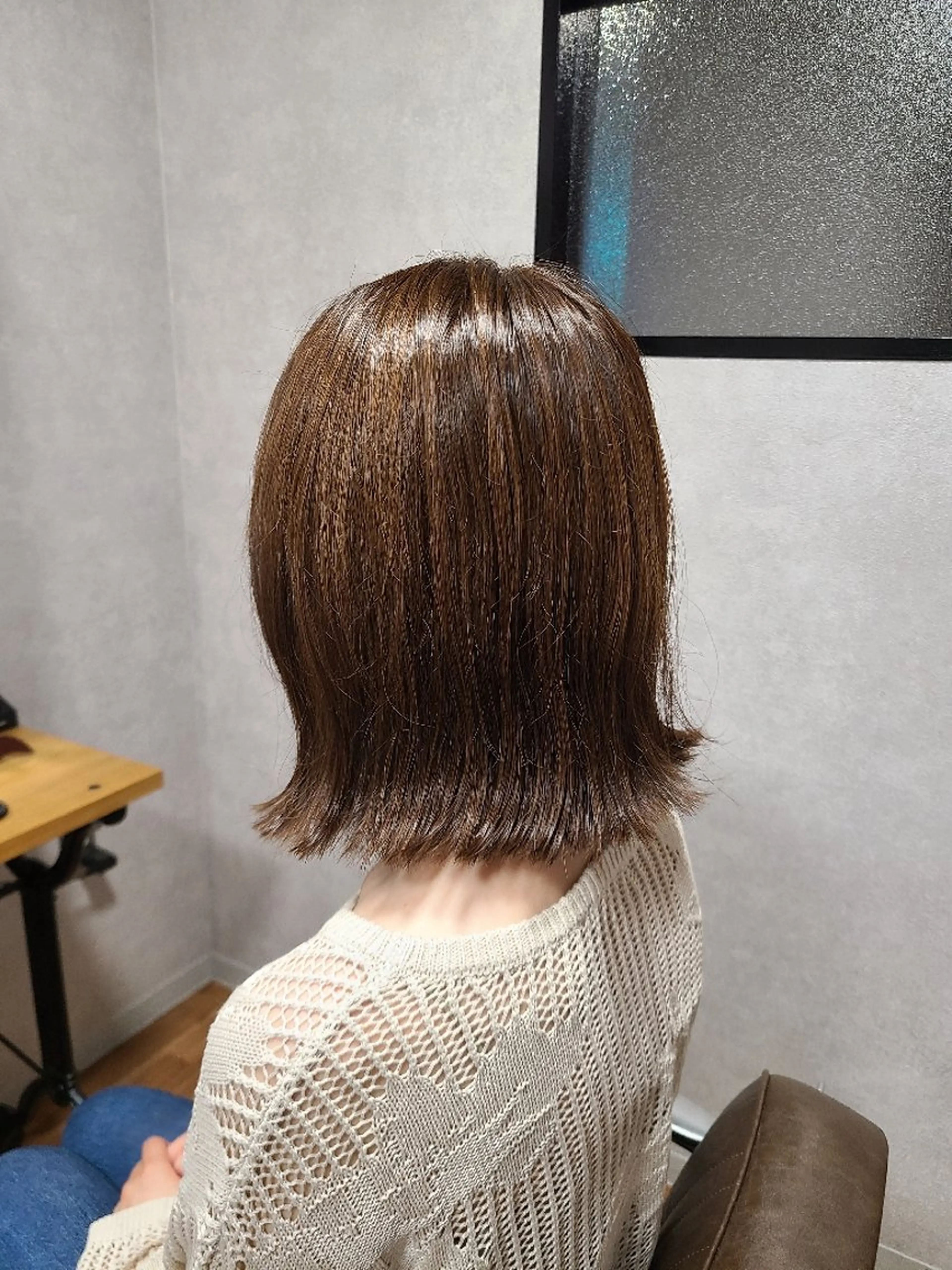 ミディアム 切りっぱなしボブ ボブ 外ハネヘア カット 桐島 令奈のヘアスタイル