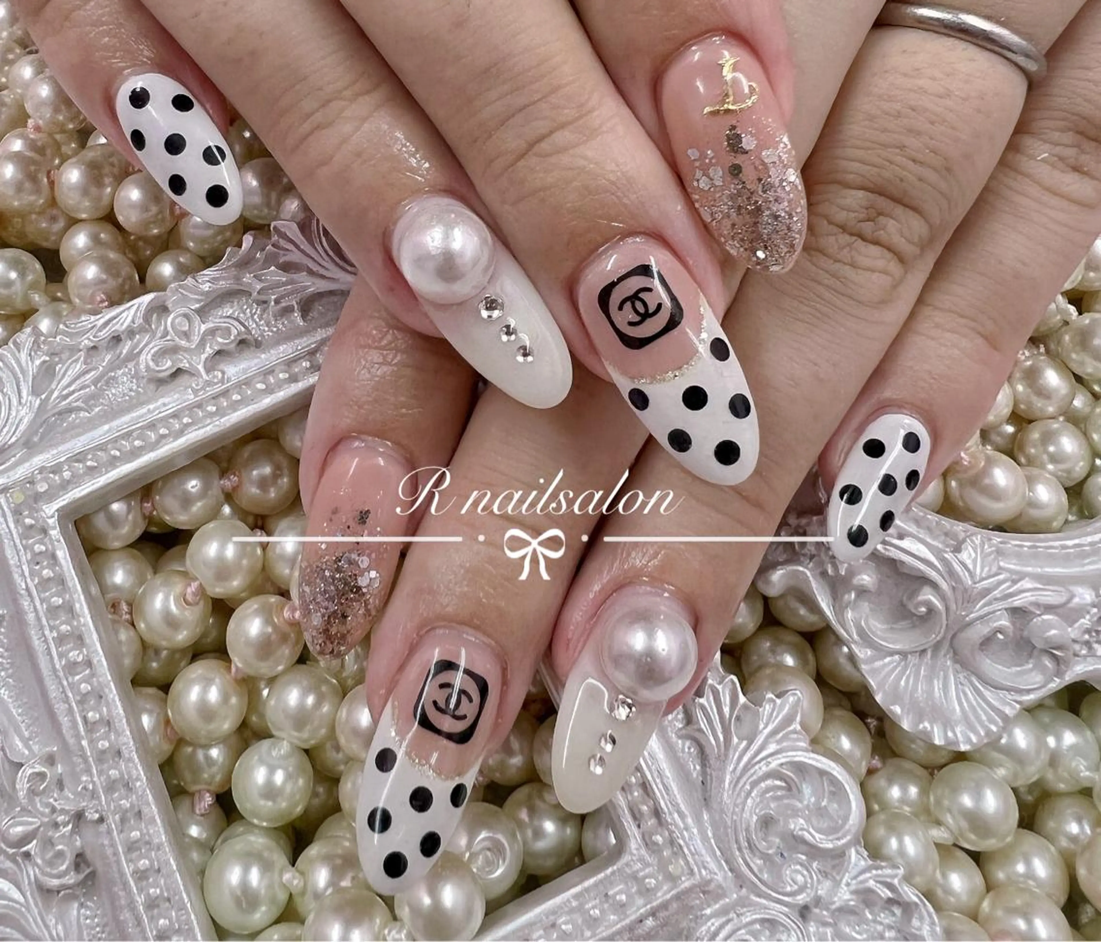 ロング ハンドネイル R NAILSALONのネイルデザイン