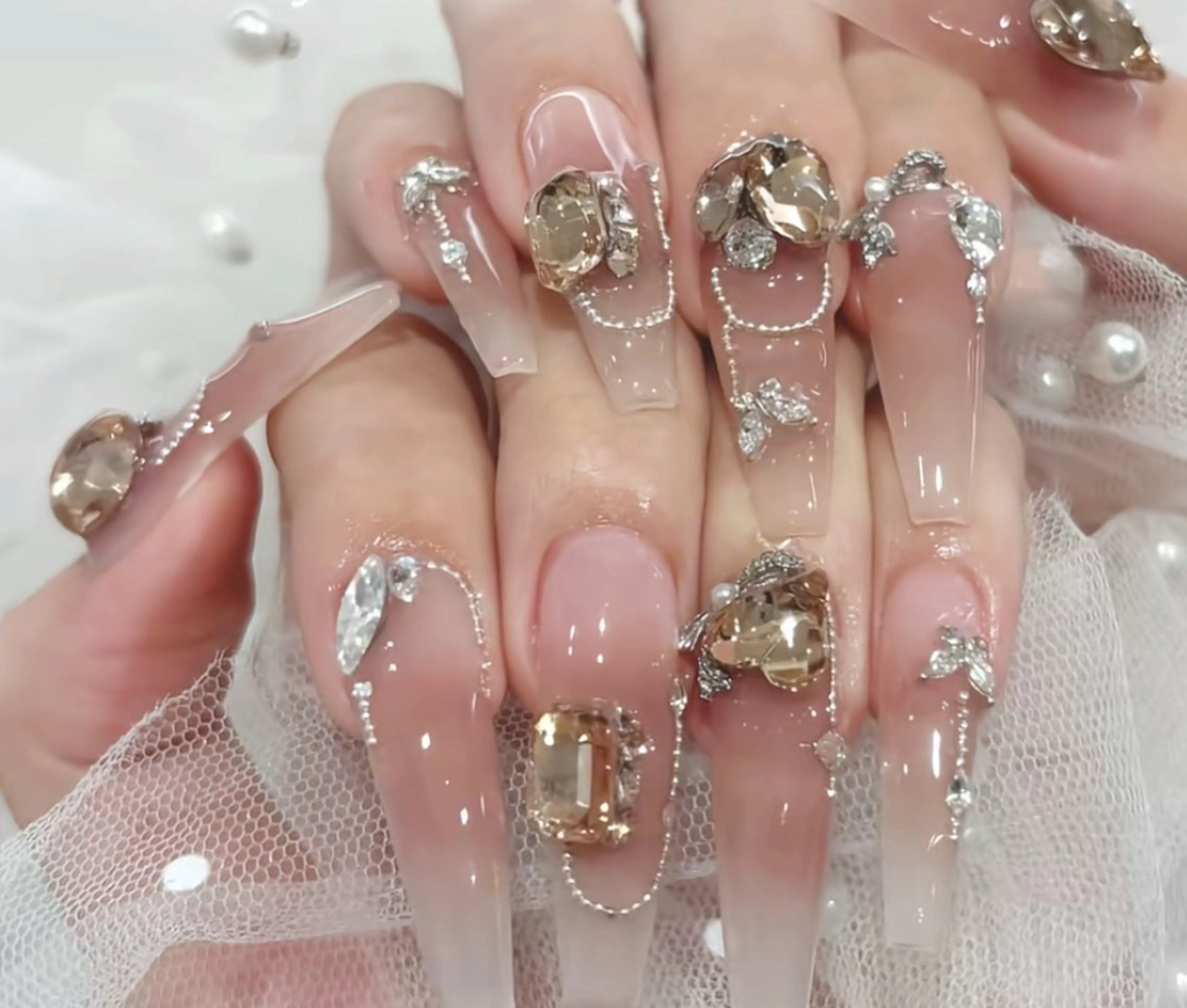 ネイル アートネイル 長さ出し ジェルネイル マグネットネイル ニュアンスネイル Kanao_ CloudyChanのネイルデザイン