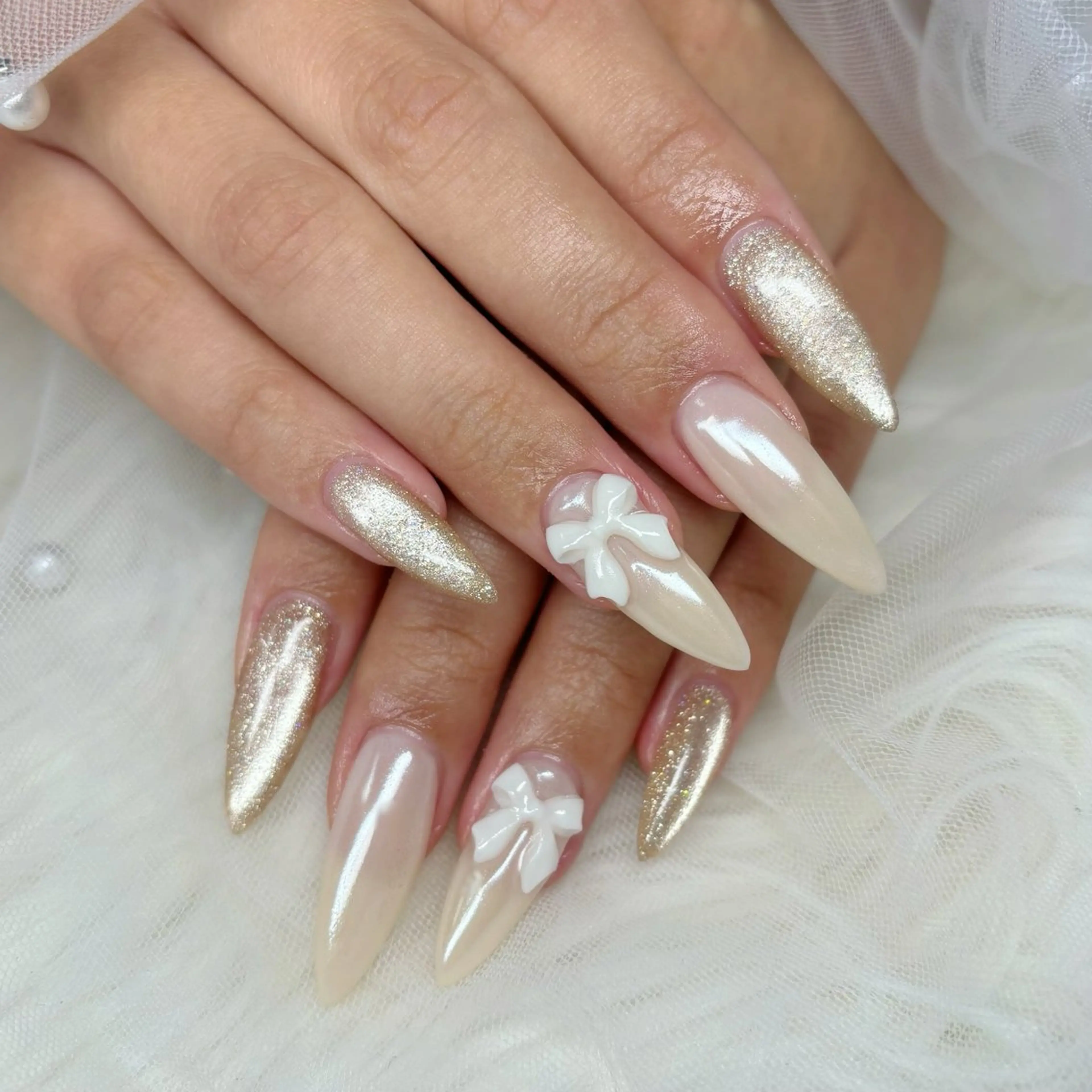 ネイル ホワイト ハンドネイル Yuna🩵 RE:N.Nailのネイルデザイン