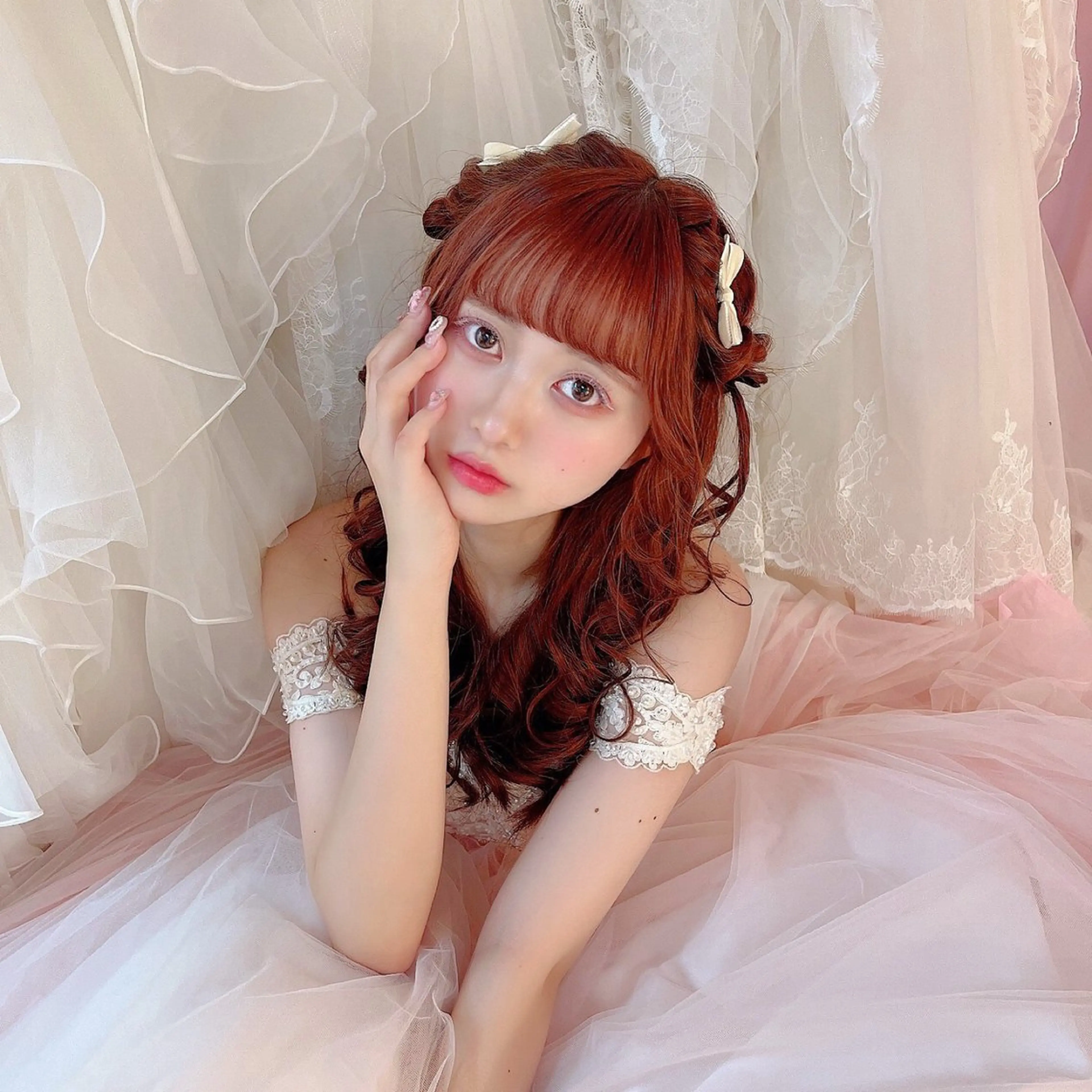 ロング カラー ヘアアレンジ カット ヘアカラー トリートメント 艶暗髪 ピンクカラー 似合わせカット 栄のヘアスタイル