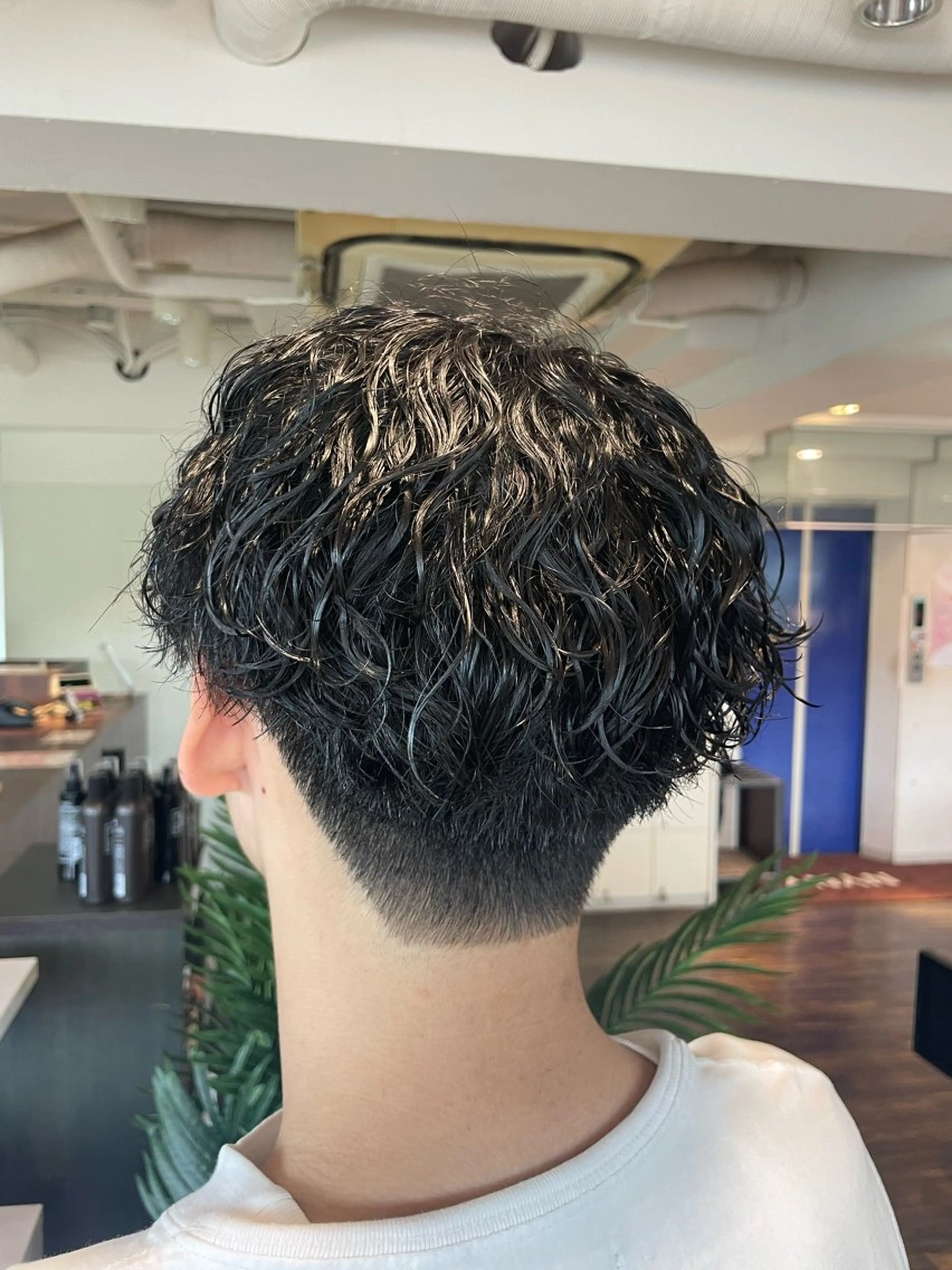 パーマ メンズ メンズパーマ 波巻きパーマ カット パーマ 佐藤 綾郁のヘアスタイル