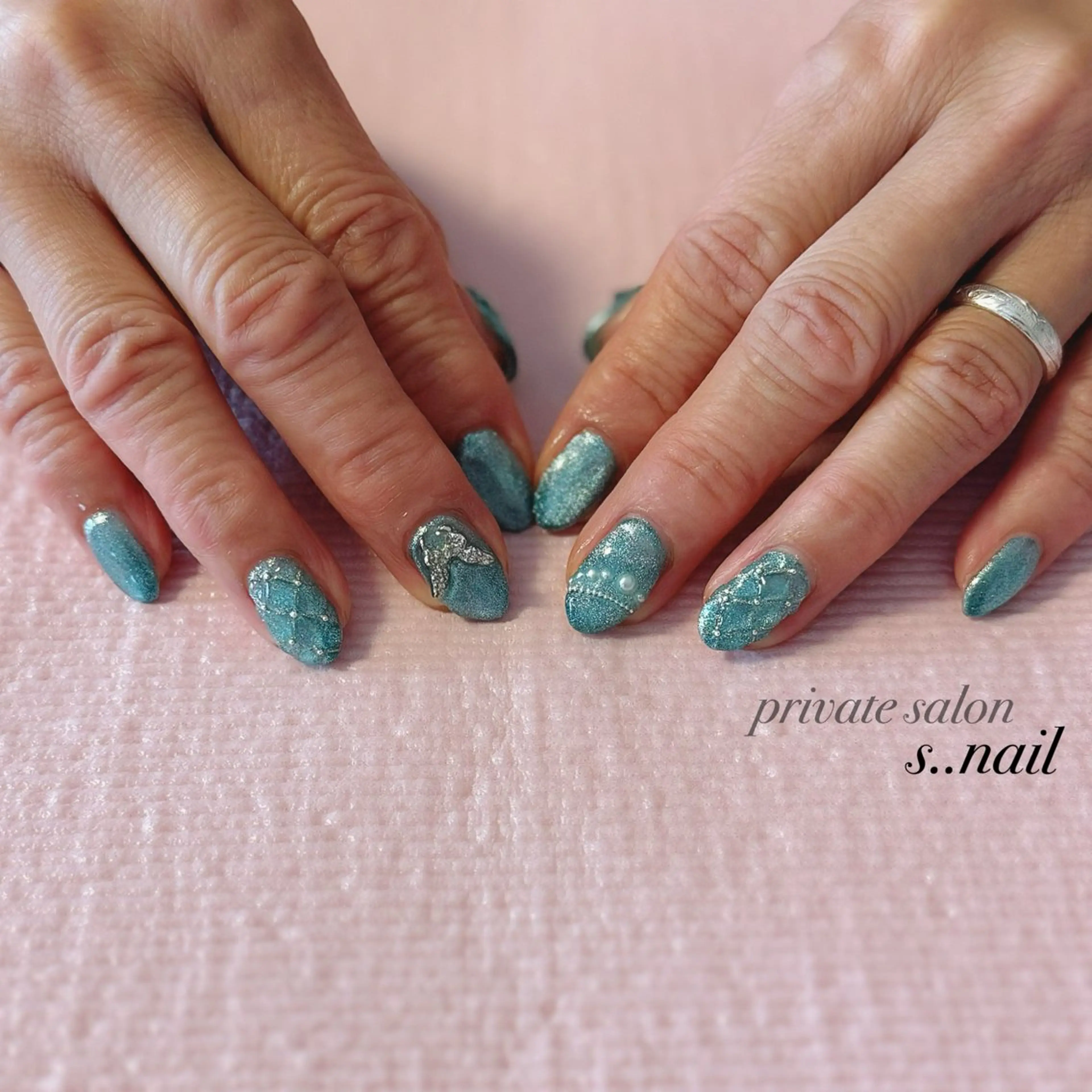 ネイル ブルー マグネットネイル ハンドネイル フットネイル s..nail / MORITAのネイルデザイン